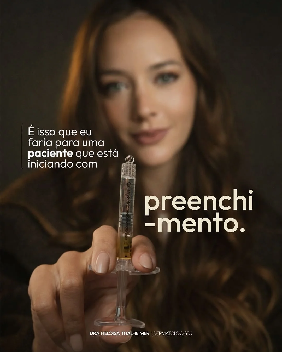 Preenchimento, pra mim, nunca come&ccedil;a na seringa.

Come&ccedil;a na escuta, no respeito &agrave; sua estrutura e no cuidado com o tempo.

Pouco volume, pontos estrat&eacute;gicos e resultados que n&atilde;o denunciam o procedimento.

Porque o m