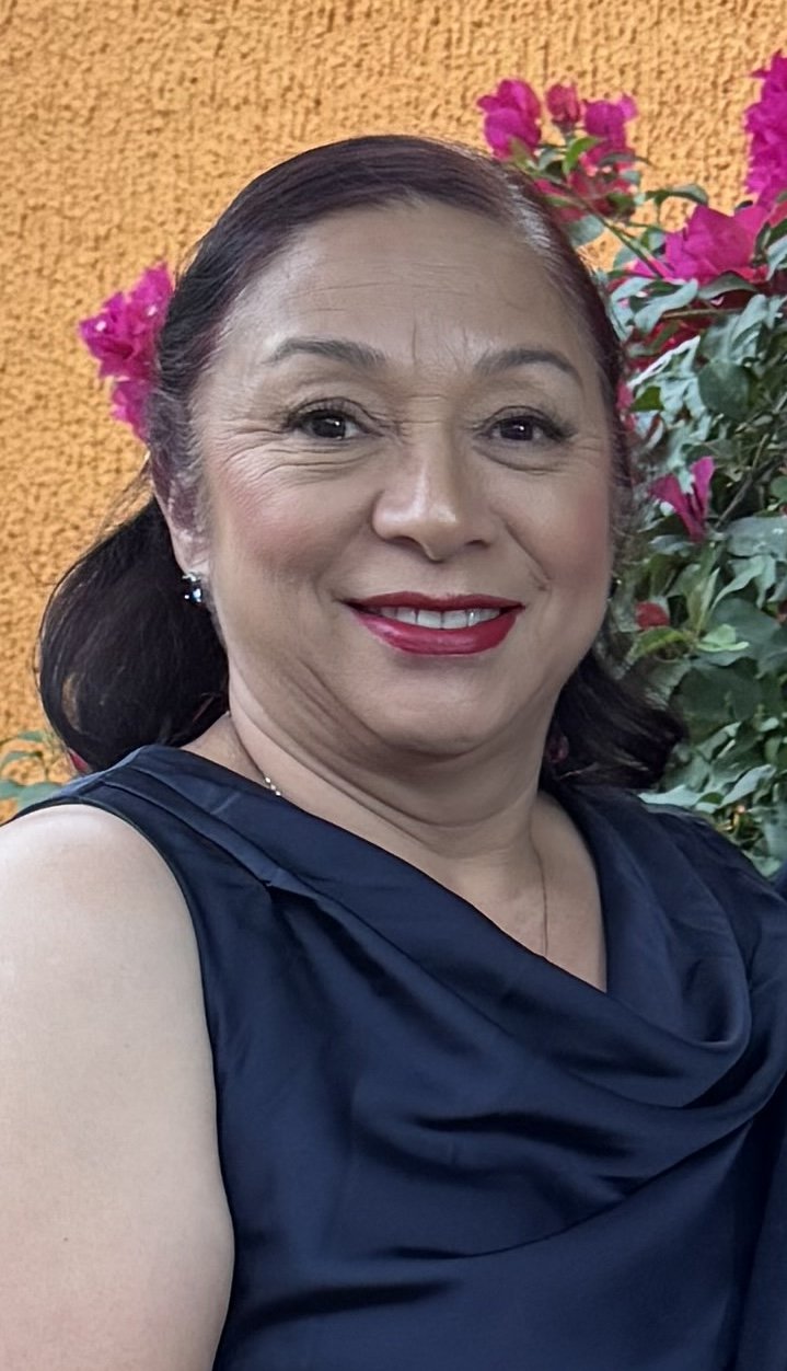 Pastora Vilma Flores leads Misión Internacional La Tierra Prometida in La Mirada, California