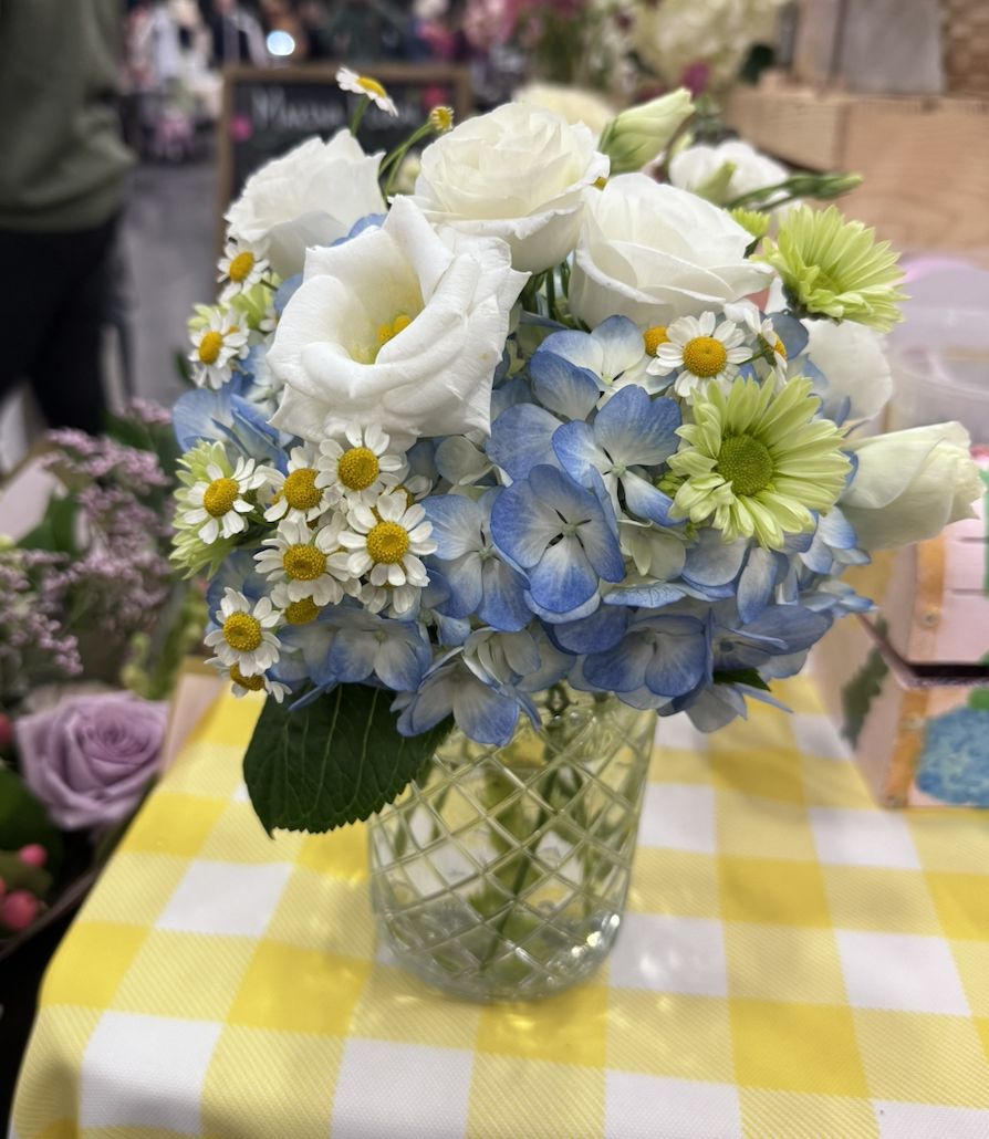 Blue Hydrangea Mason Jar.png
