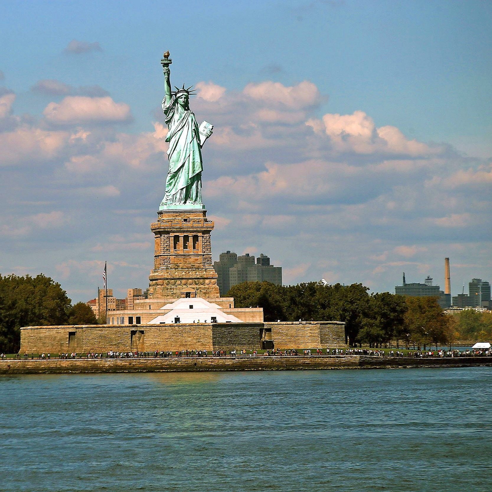 141104114830-nyc-statue-of-liberty.jpg