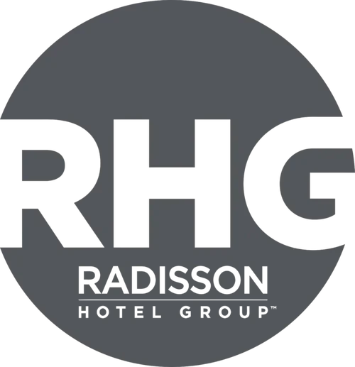 Radisson ® Hotels & Resorts
