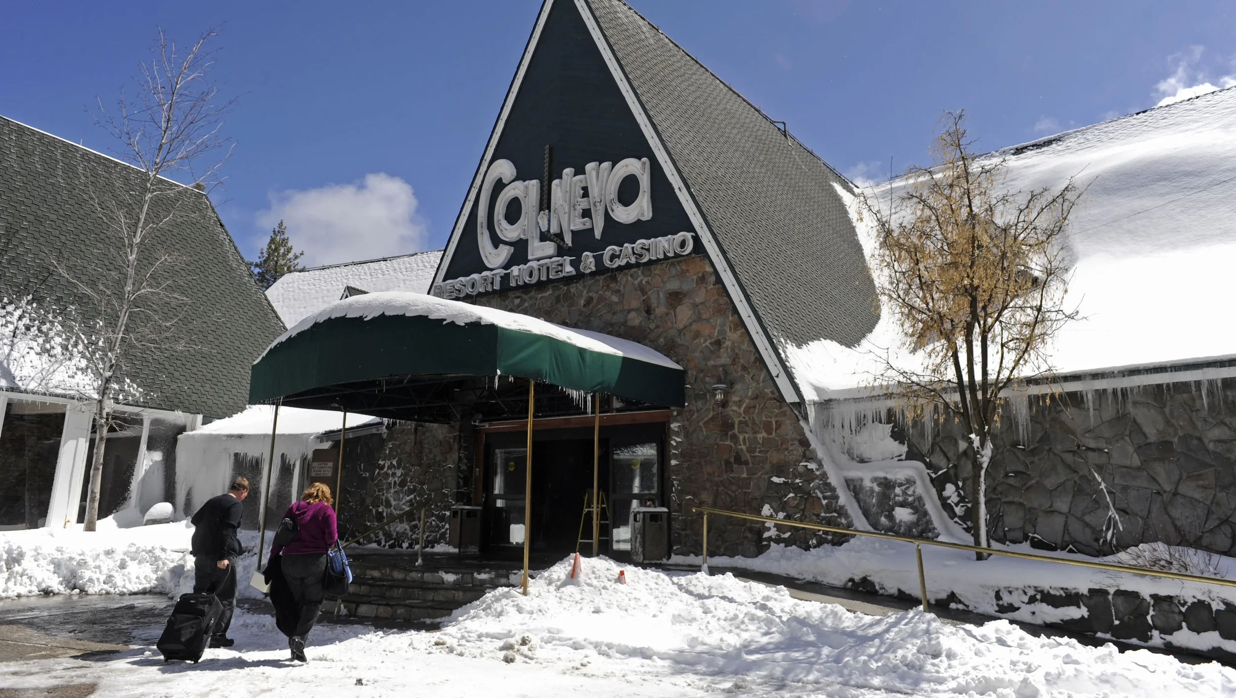 636039395848840558-CalNevaResortCasinoClosing-033110G.webp