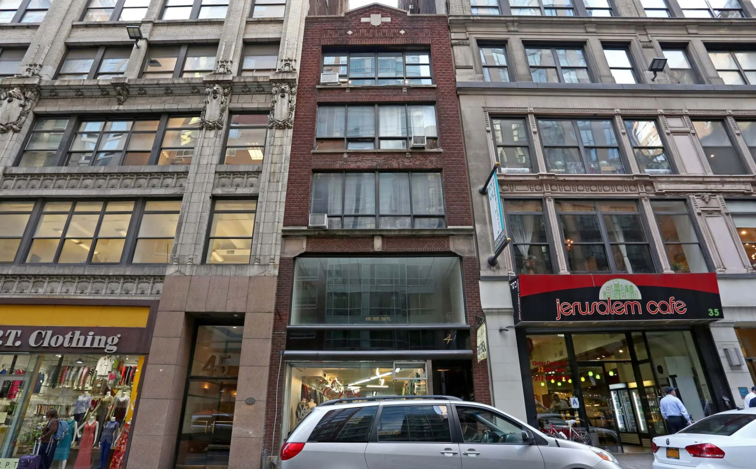 Vente par saisie immobilière au 41 W 36th St., New York, NY 10018