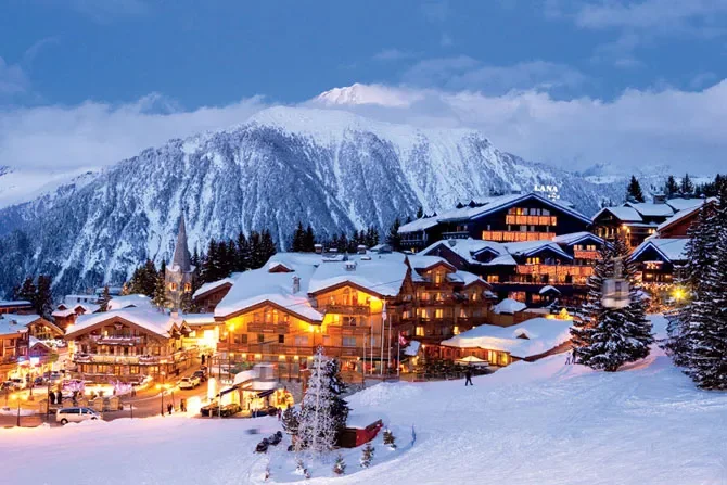 dam-images-travel-alps-resort-towns-alps-resort-town-hotels-01-courchevel-french-alps-ski-village-h670.webp