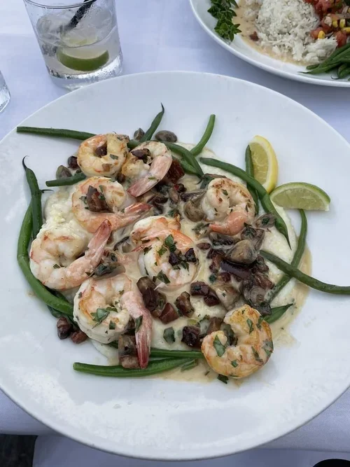 shrimp+and+grits+2.webp