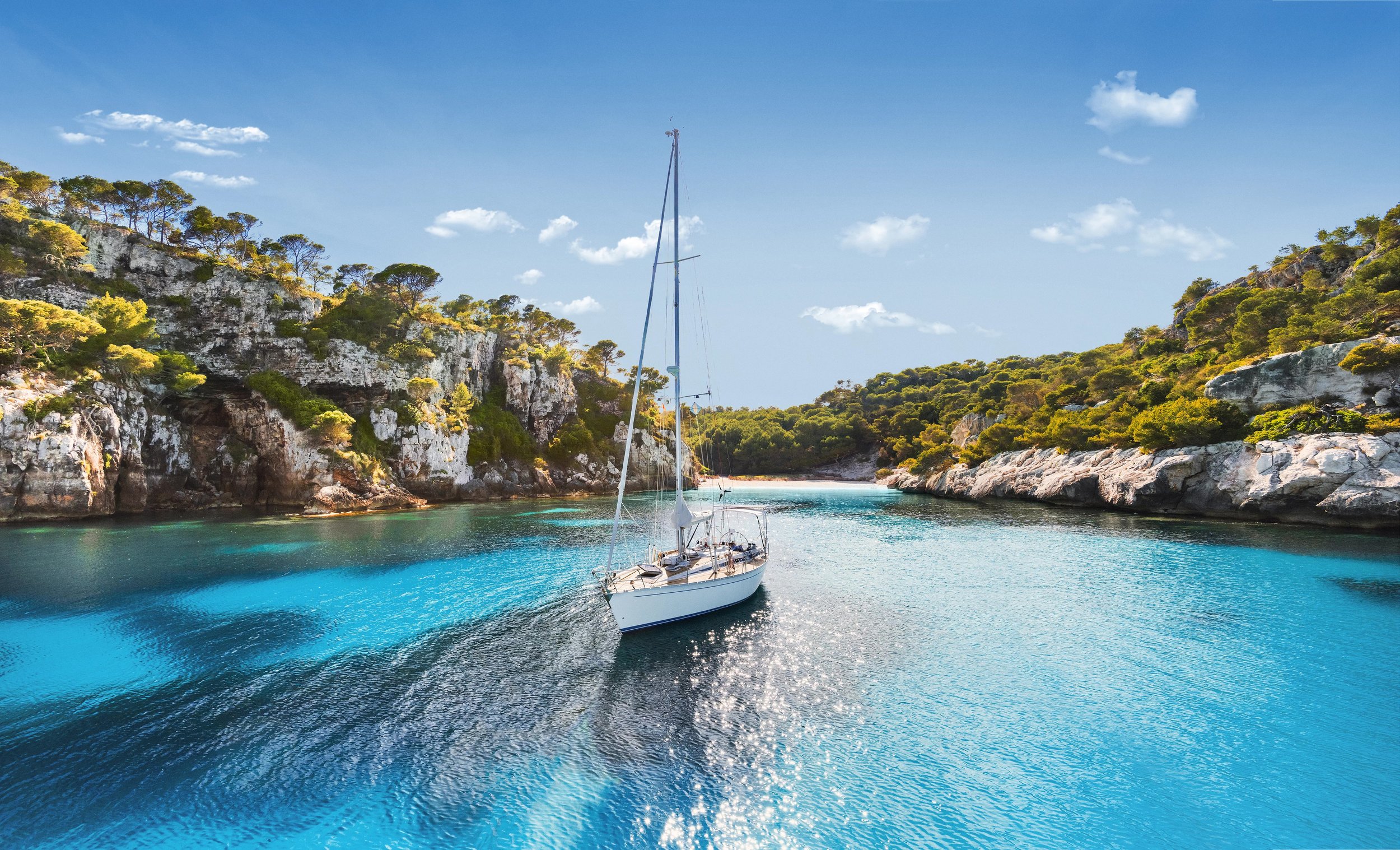 4Y_sRGB_Performance_Menorca_Online.jpeg