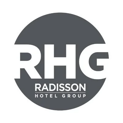 Radisson ® Hotels & Resorts