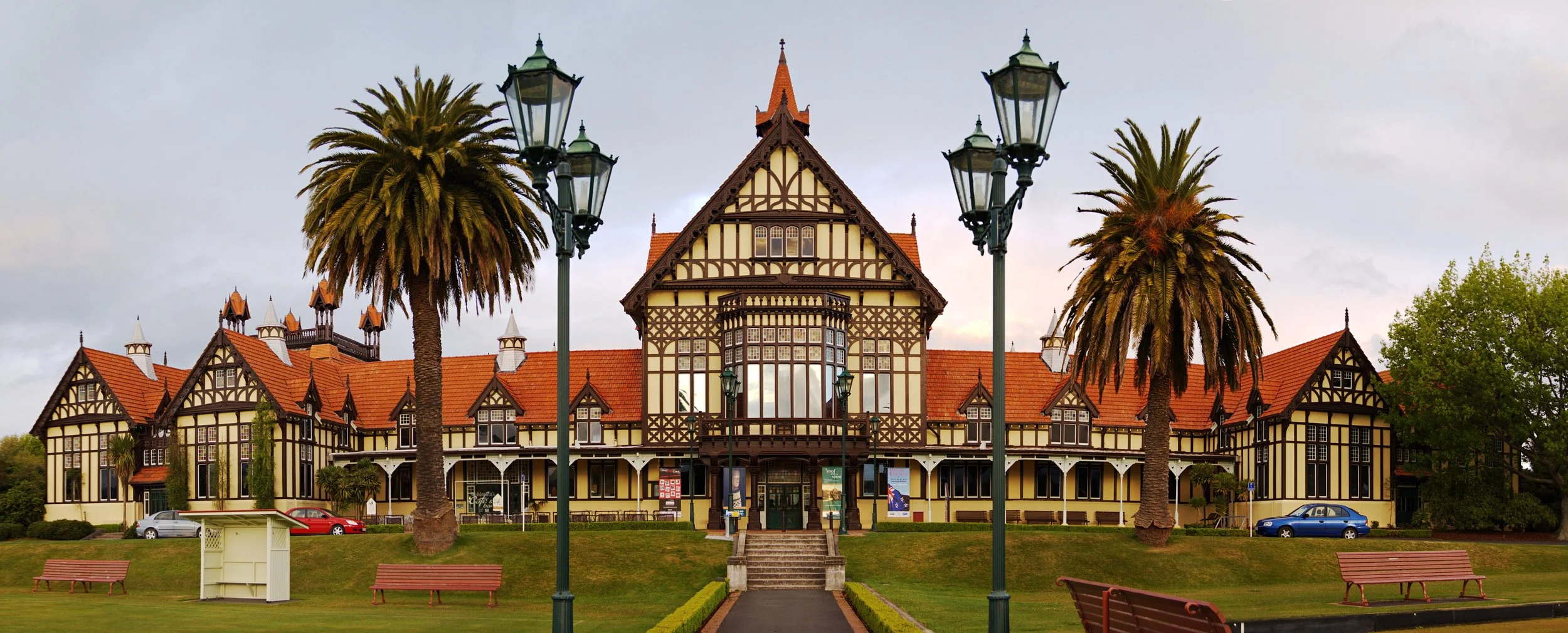 Rotorua_museum.jpg