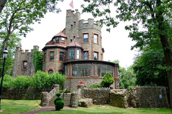 Kips-castle-Historical.jpg