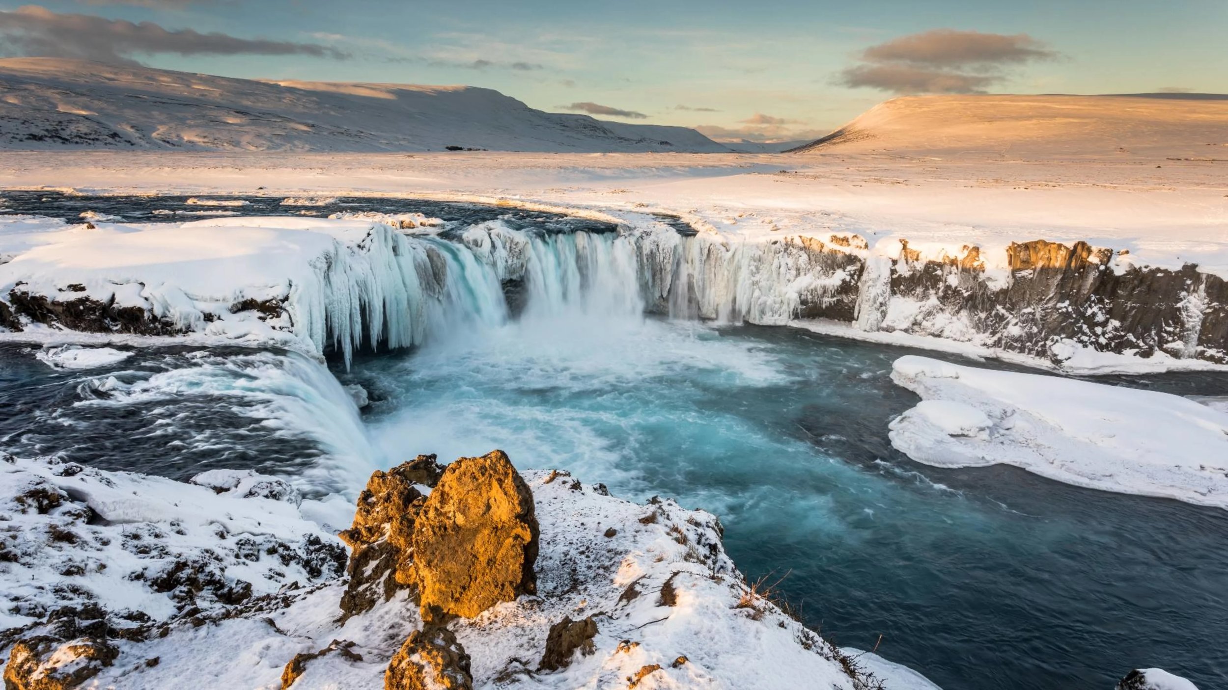 godafoss_winter_ice_snow_e7283efcd8.jpeg