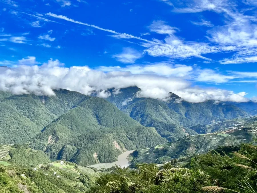 Lishan-Taiwan-Tri-Mountain-National-Scenic-Area.webp