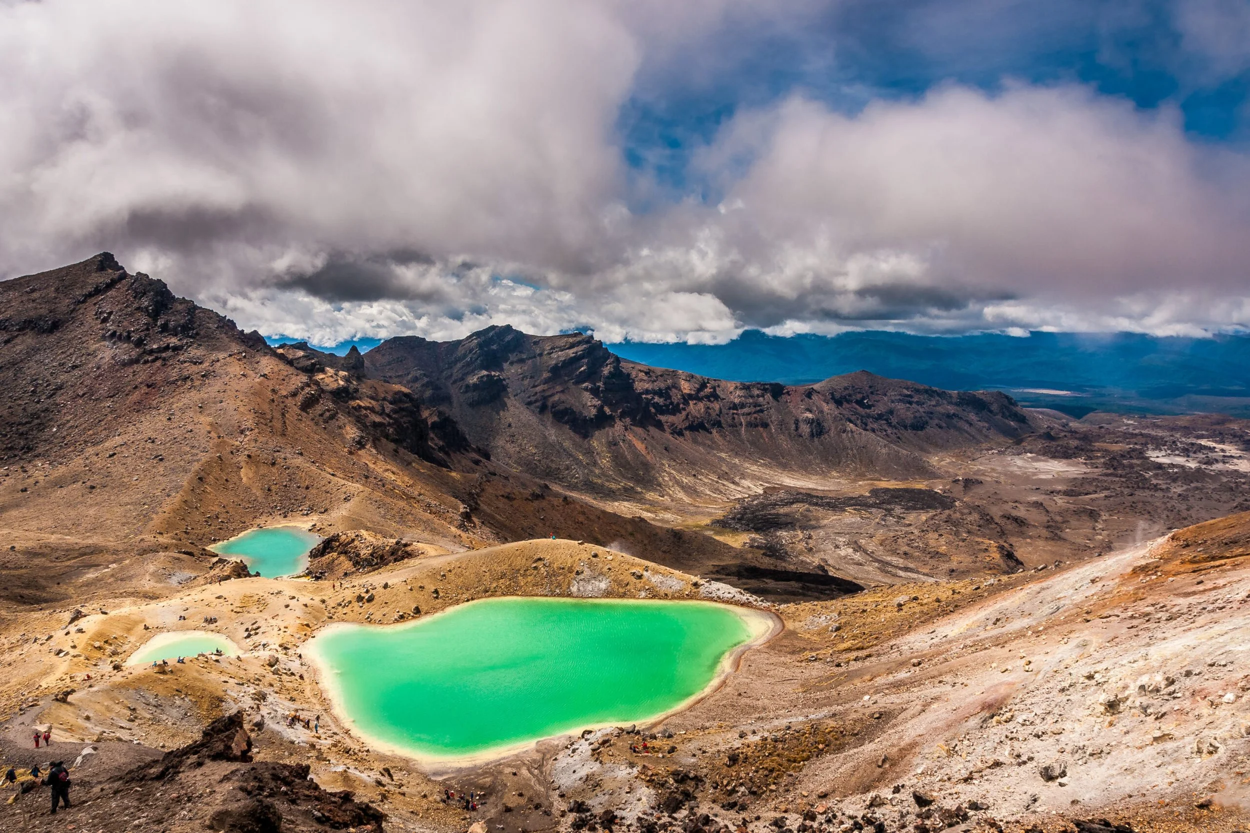 Emerald_Lakes_New_Zealand-scaled.jpg
