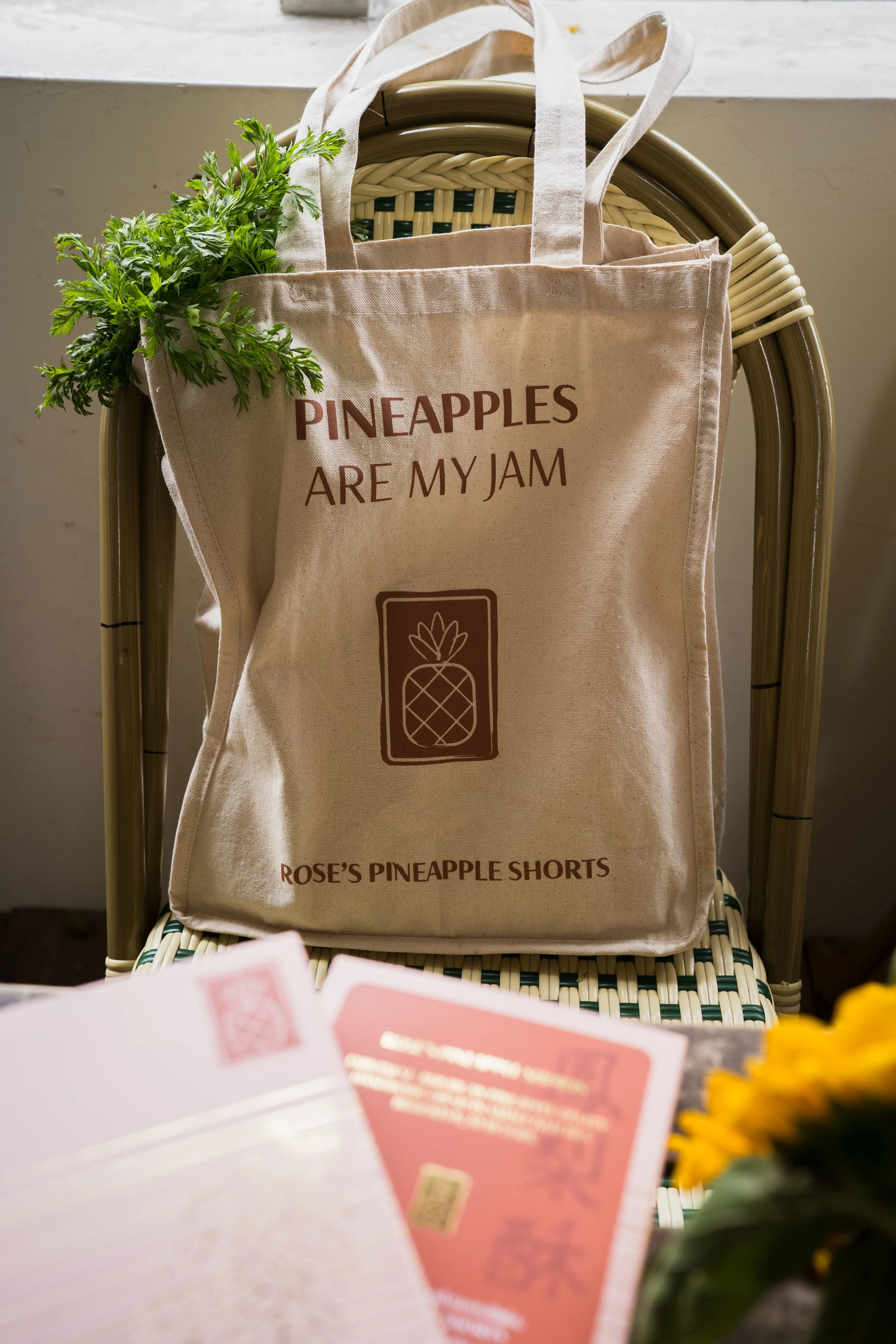 rose-pineapple-tote-bag-03942-20260818.jpg