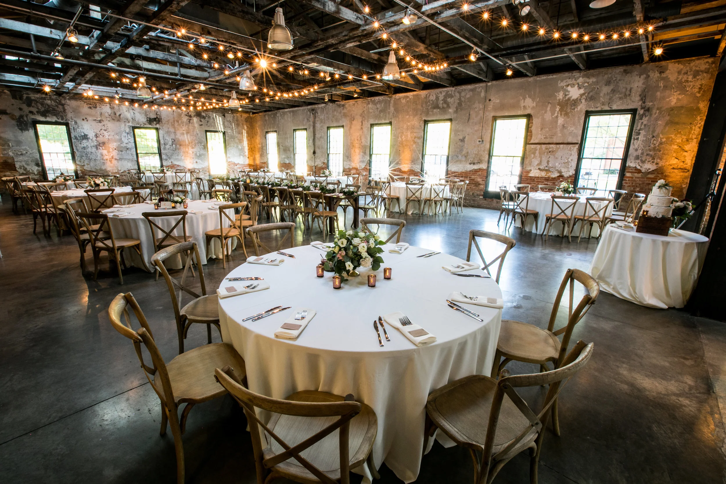 E+AMtSt.PaulsChurchWeddingWashingtonDyeHouseWeddingLivingRadiantPhotographyphotos-989.jpg