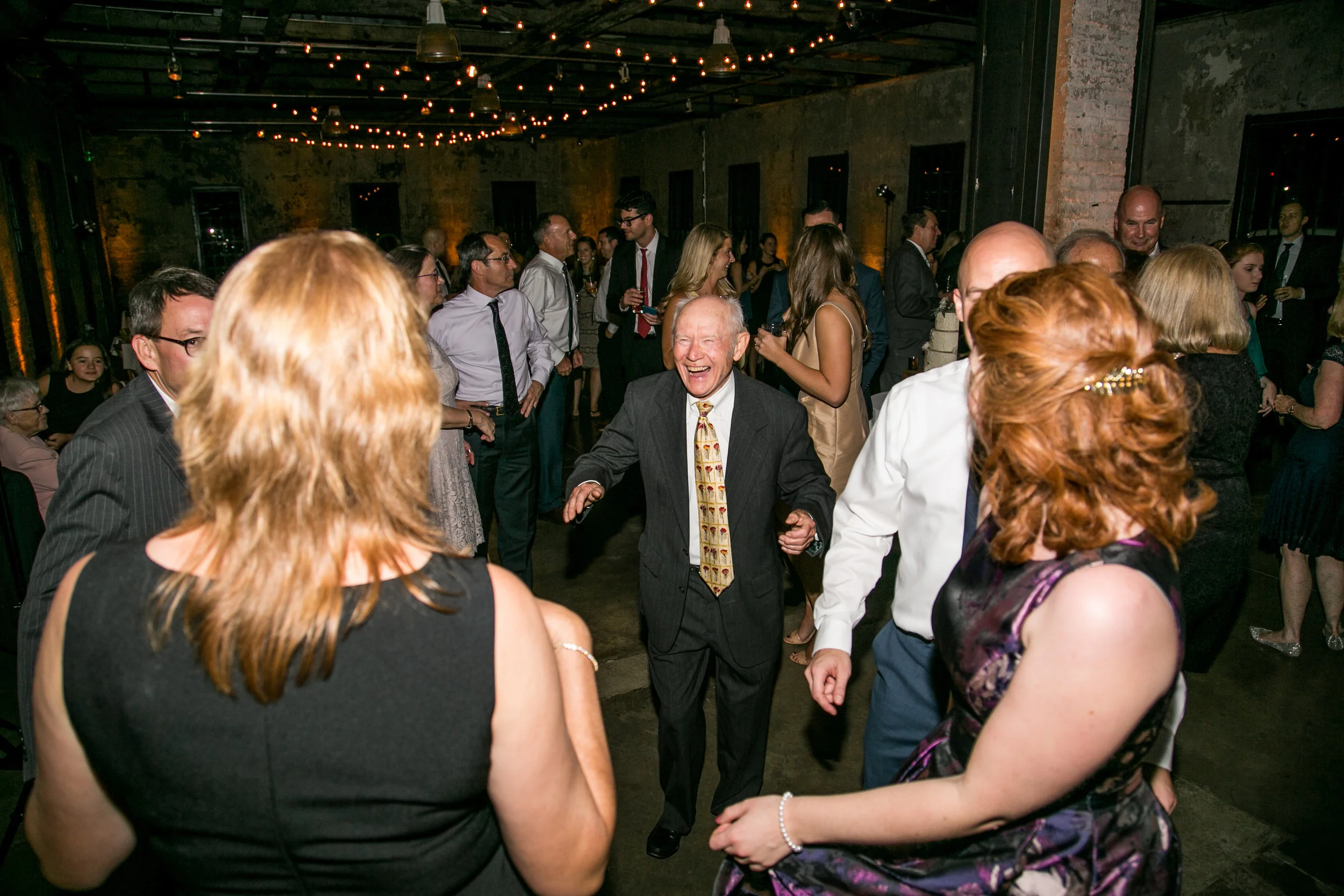 E+AMtSt.PaulsChurchWeddingWashingtonDyeHouseWeddingLivingRadiantPhotographyphotos-1353.jpg