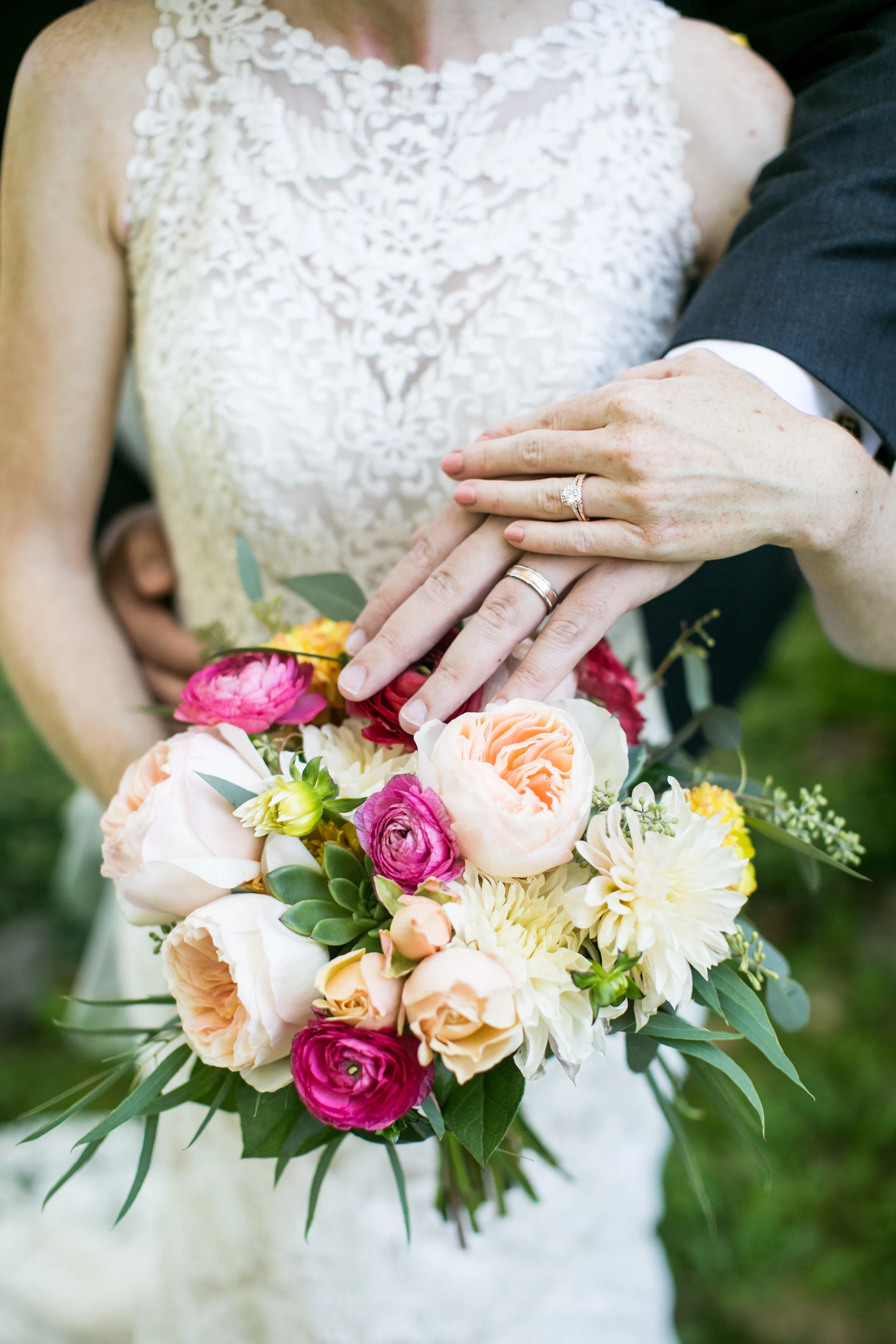 UvegesWeddingLivingRadiantPhotographyhighlights-22.jpg