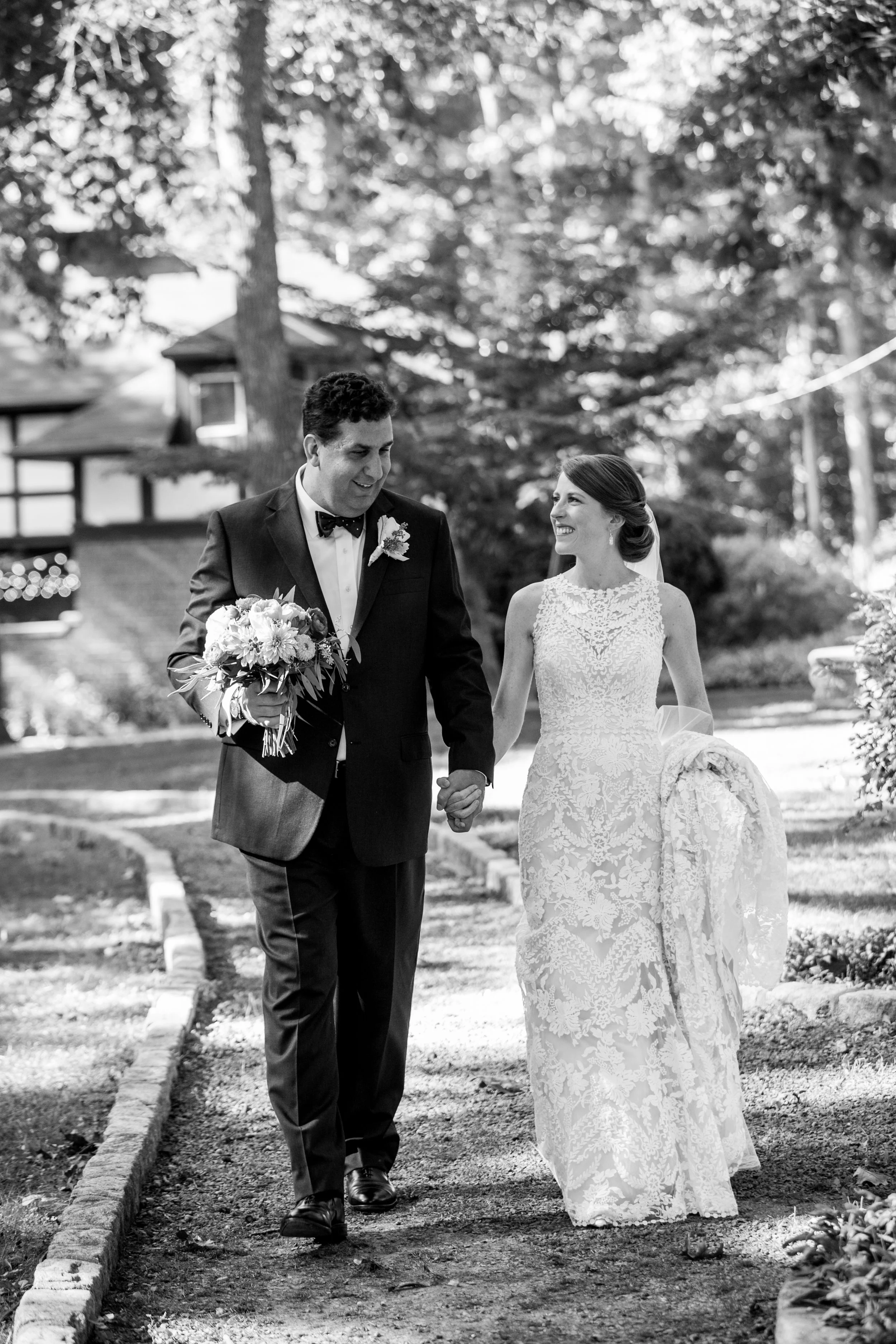 UvegesWeddingLivingRadiantPhotographyhighlights-9.jpg