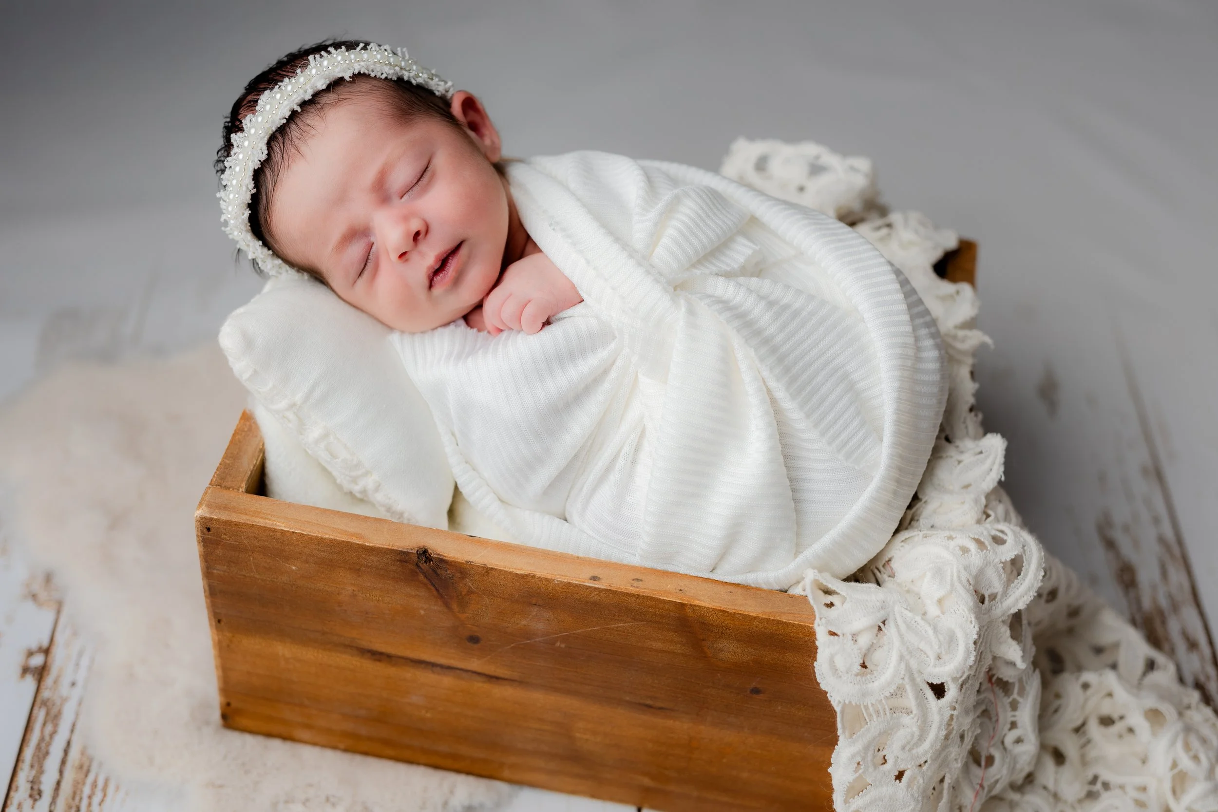 Bebe_et_Moi_Photography_Newborn_2025_Nicole(11of12).jpg