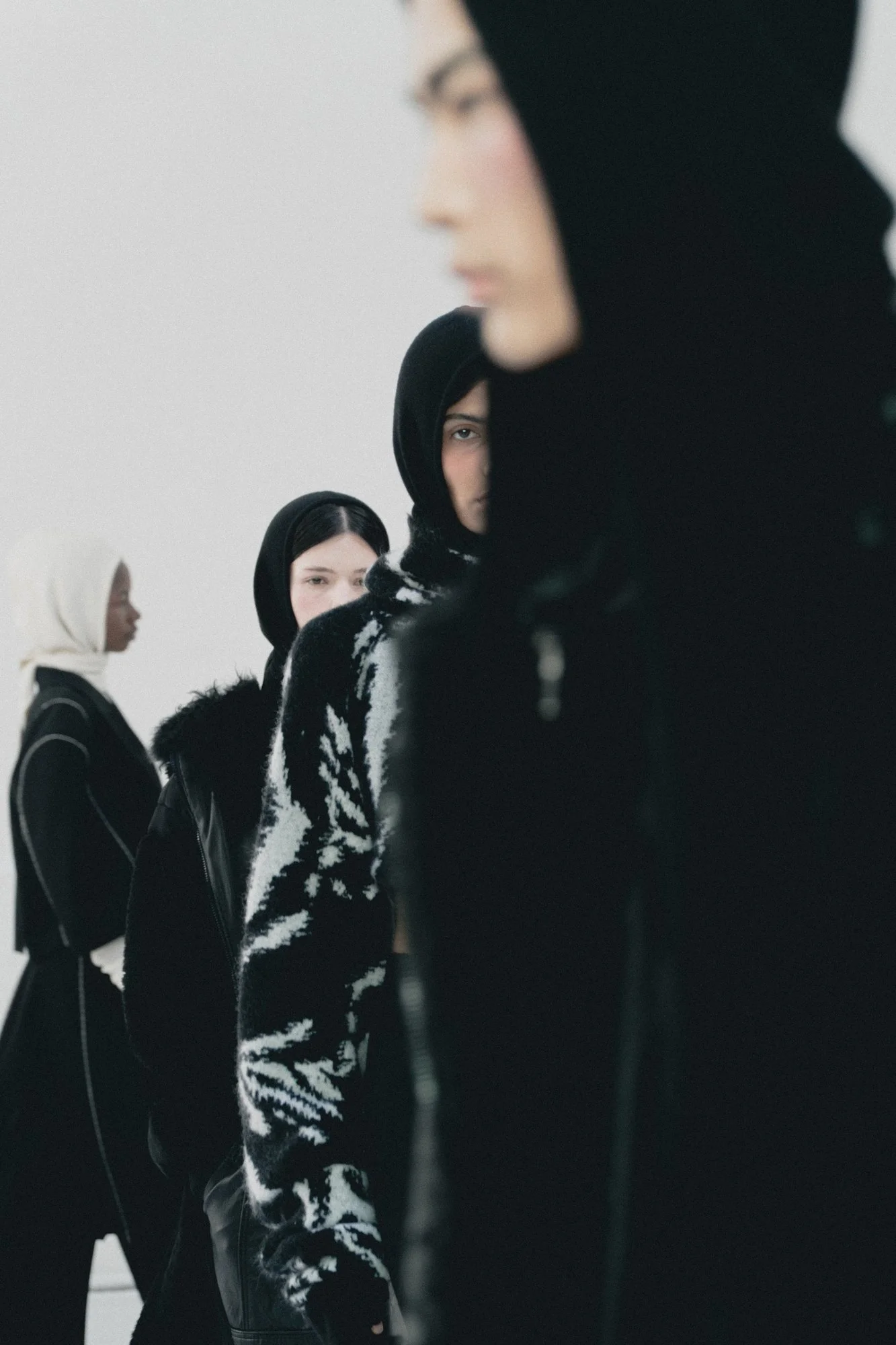 PFW_FW2627 Women_DÉMOO_Adjibade AB_Repetition-16.jpg