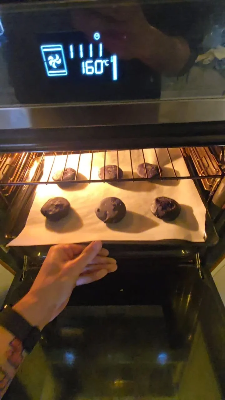 Come along as we get a local delivery order ready. Have DUNK cookies delivered to your doorstep. Place your order online at www.dunkcookies.com.au