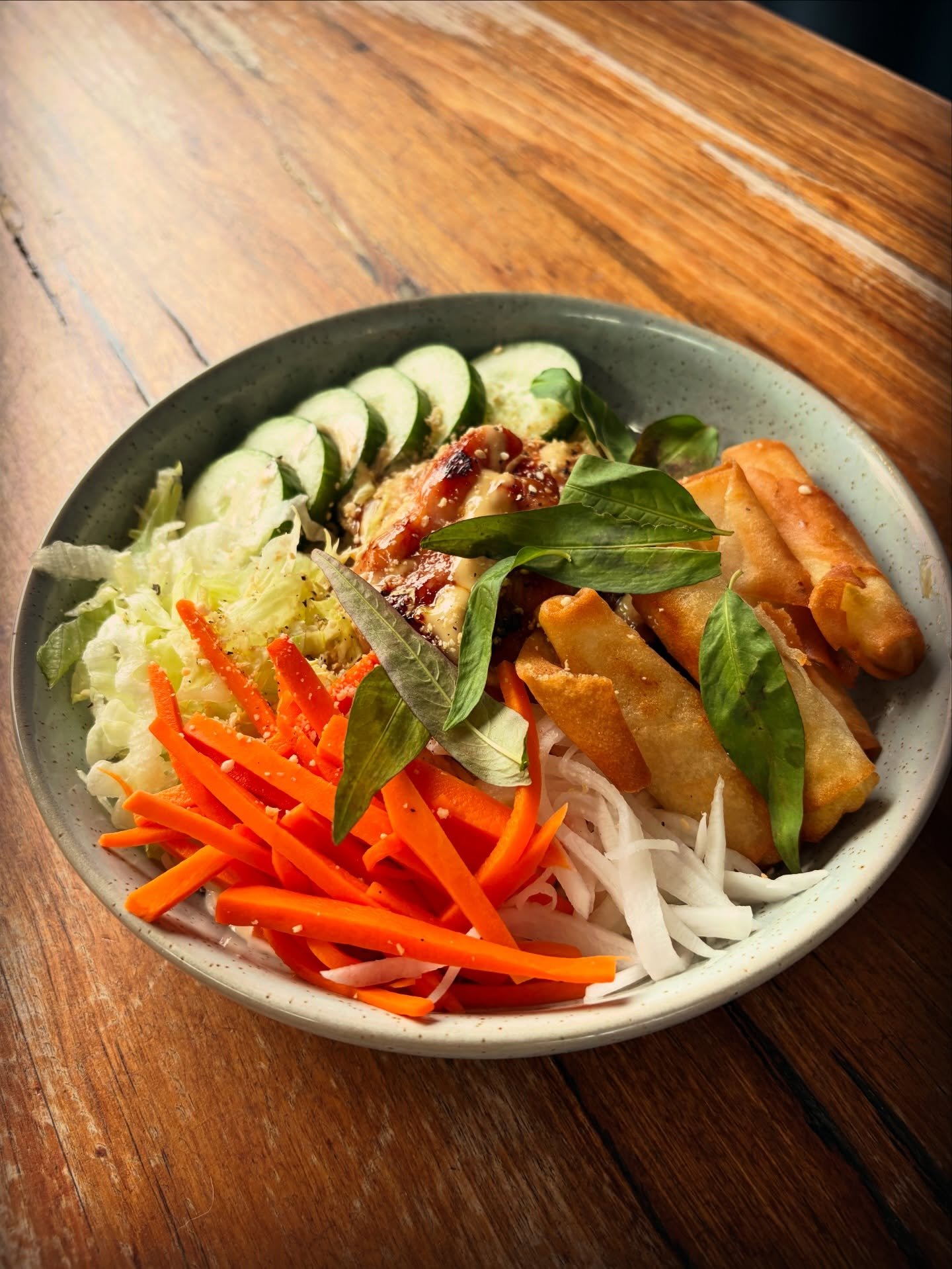 If you&rsquo;re feeling like something light, but packed full of flavour, you can&rsquo;t go past our new vermicelli noodle salad 🍜 

Delicious garlic honey soy chicken is paired with crisp cucumber, pickled carrot and daikon, Vietnamese mint and ve