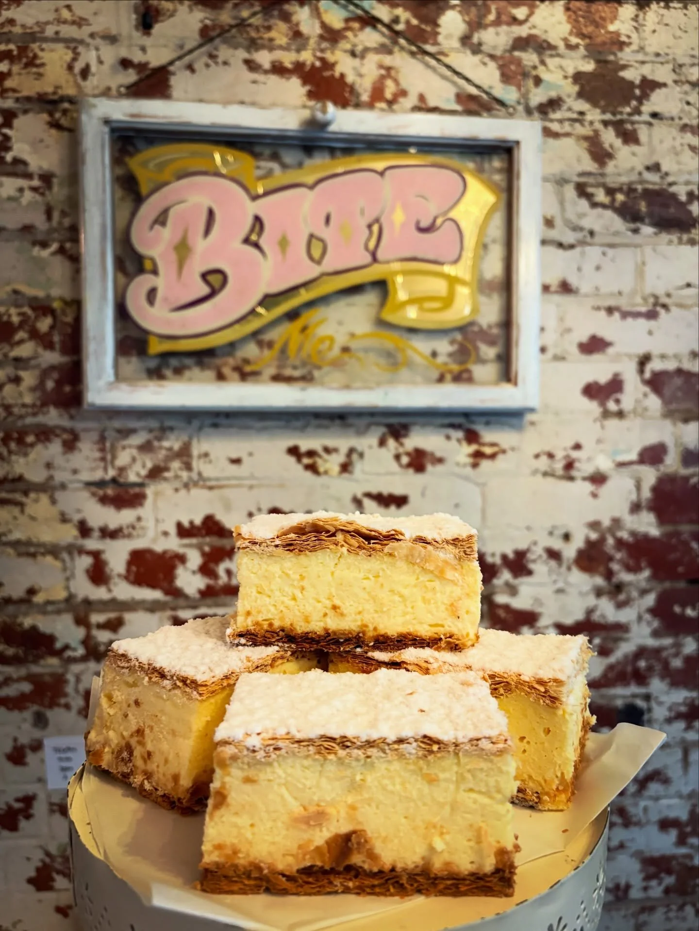 Ain&rsquo;t nothing sexier than a chunky vanilla slice 🥵

#fyp #melbournecafe #coffee