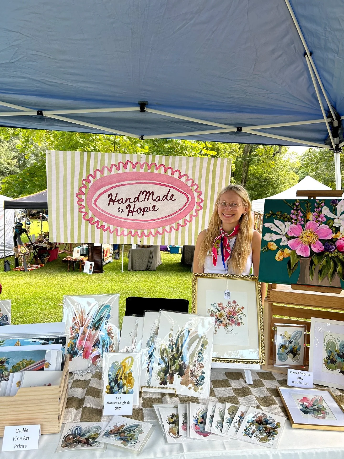 My first art market was a success! @folkpotterymuseum knows how to do it🙌🏼 Here&rsquo;s a peek at my booth set up. It was fabulous getting to chat with people about my artwork and gain new collectors!

Thank you to everyone who came and supported m
