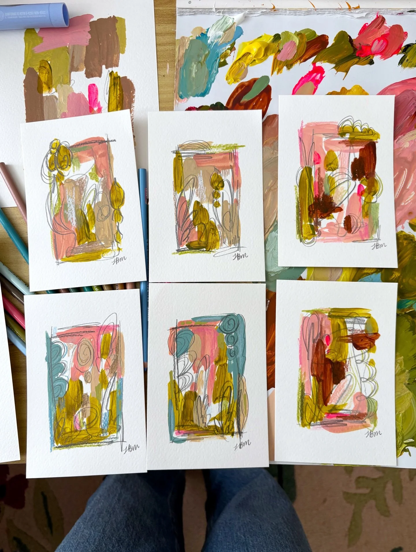 New abstract vibe available FIRST at @scottantiquemarkets this weekend✨

Get in the groove with these babies🤩

#abstractart #mixedmedia