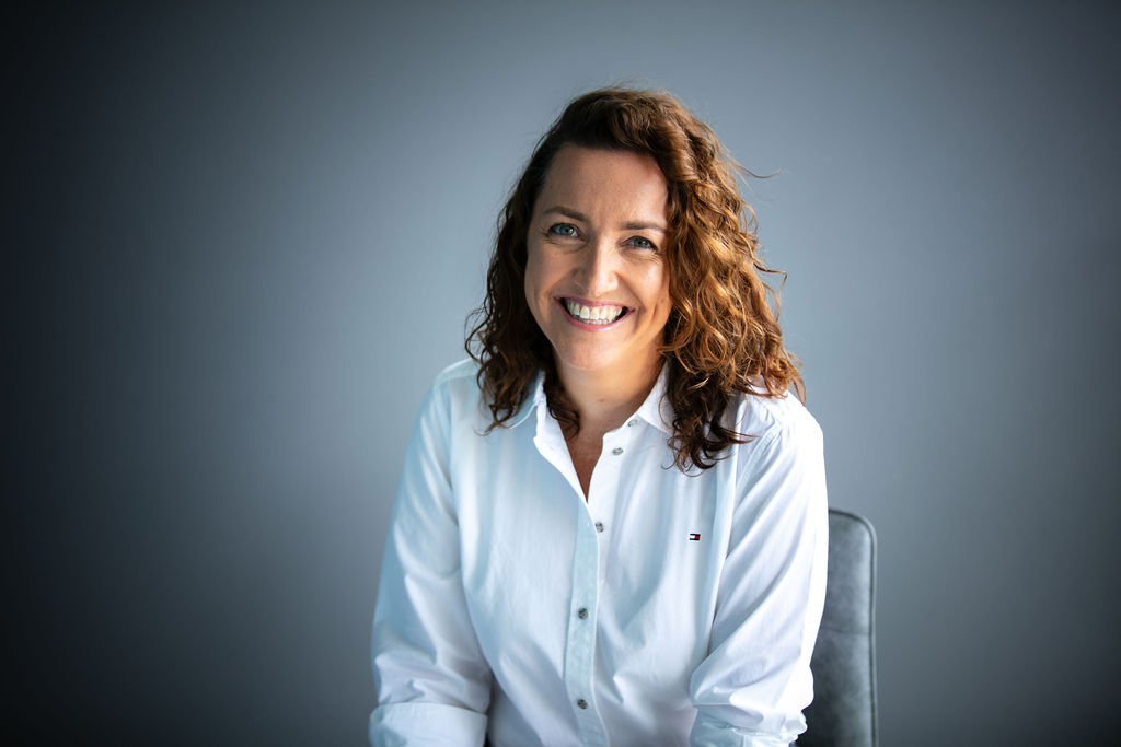 HEADSHOT 1R8A8530.jpg