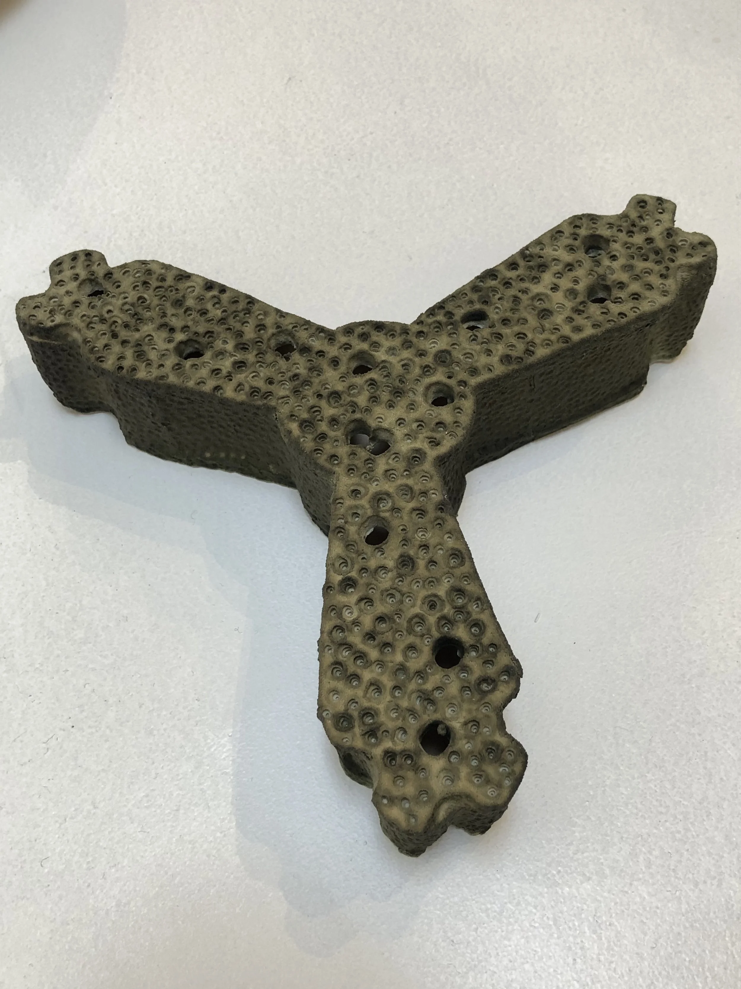 Frustular Morsel v, 2021-23
Ceramic
200mm x 200mm x 40mm