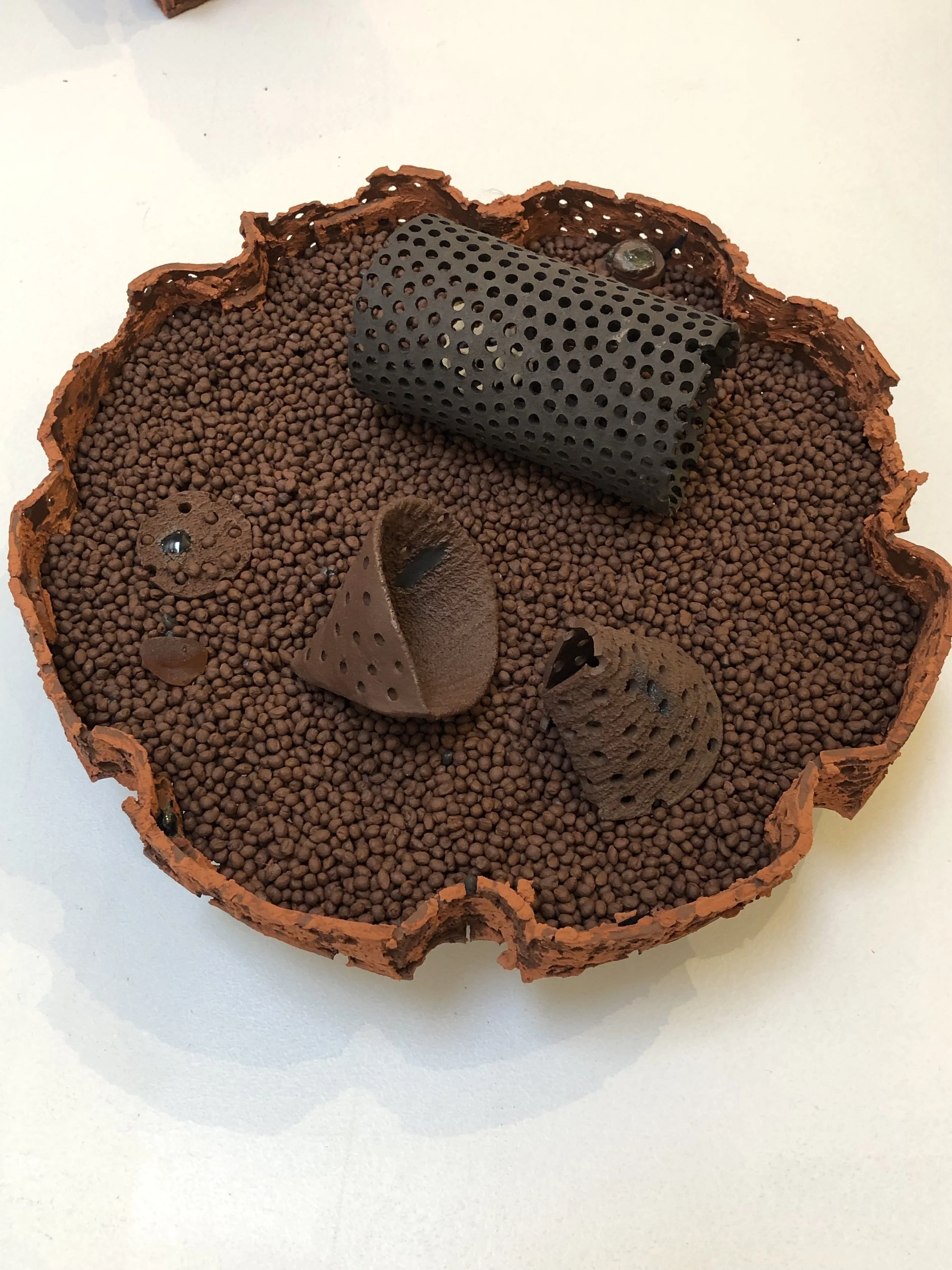 Frustular Offering i, 2021-23
Ceramic and beach glass
270mm x 12mm