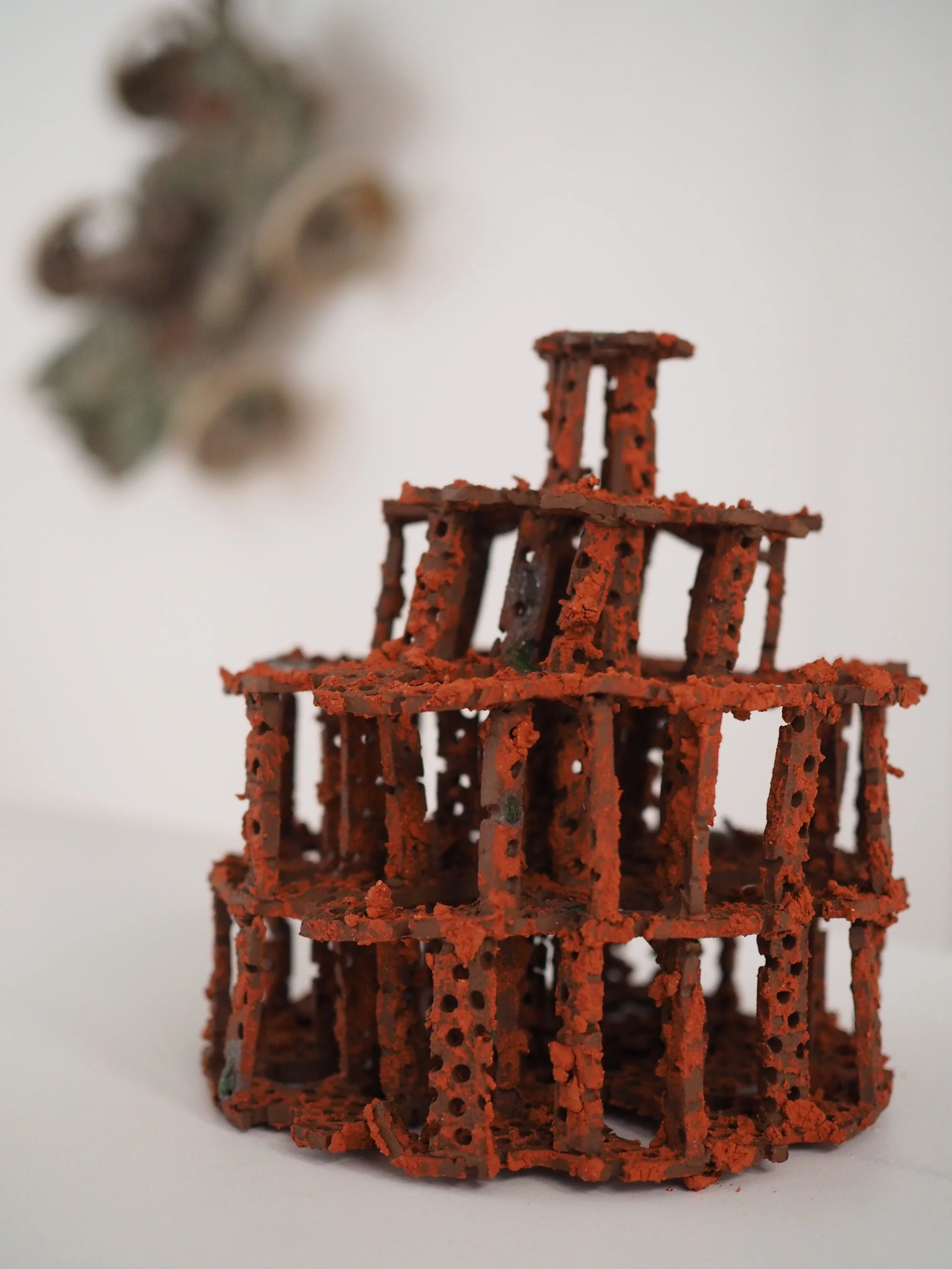 Ruin i, 2023
Ceramic, glass, slips
170mm x 180mm