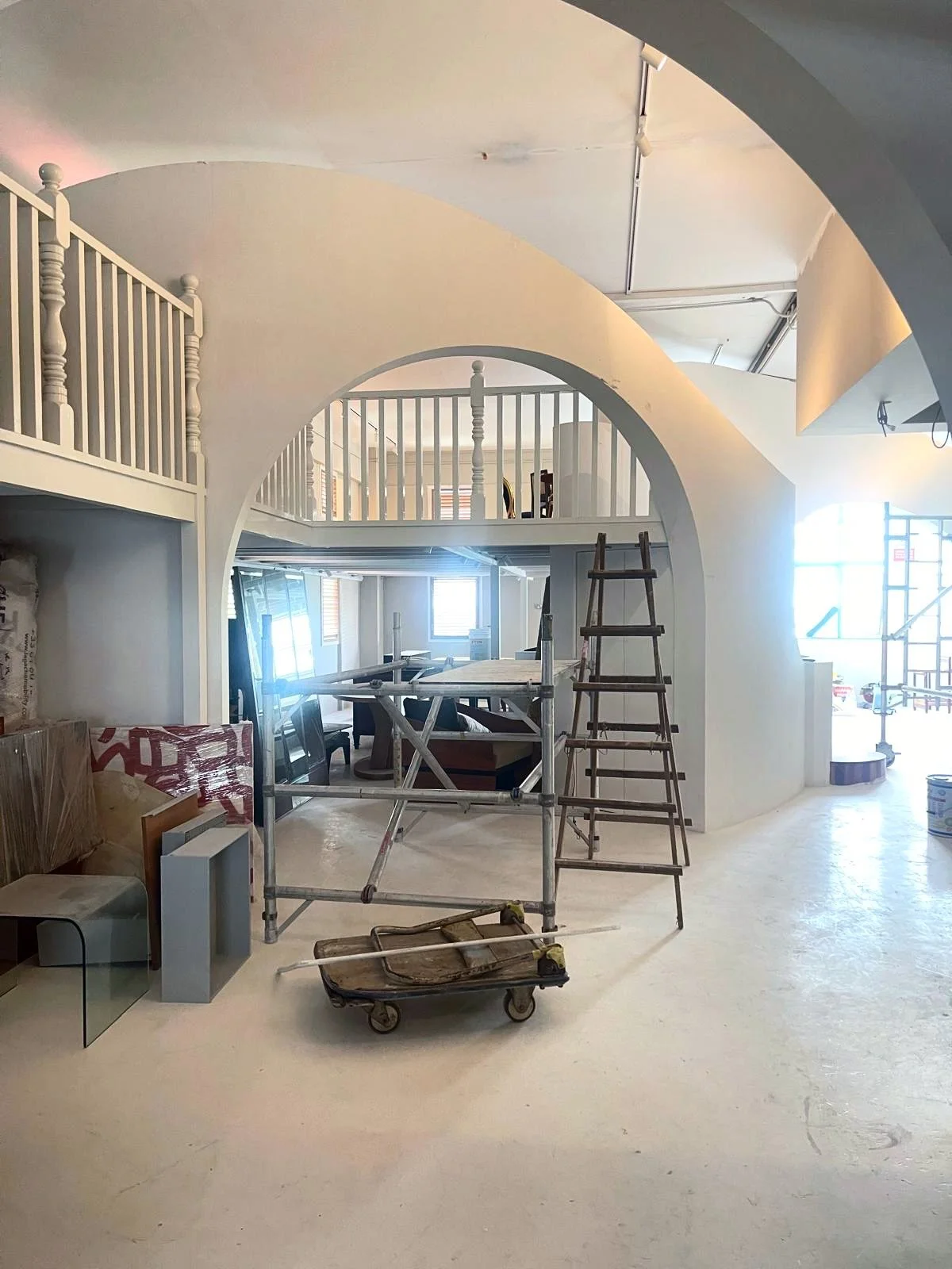 A bare studio.
A blank canvas.

Every space begins here.
Before the layers, the objects, the stories.

Before Atelier V&amp;A became what it is now, it was simply space.

Walls. Light. Possibility.

Sometimes all you need is room to imagine.
And when