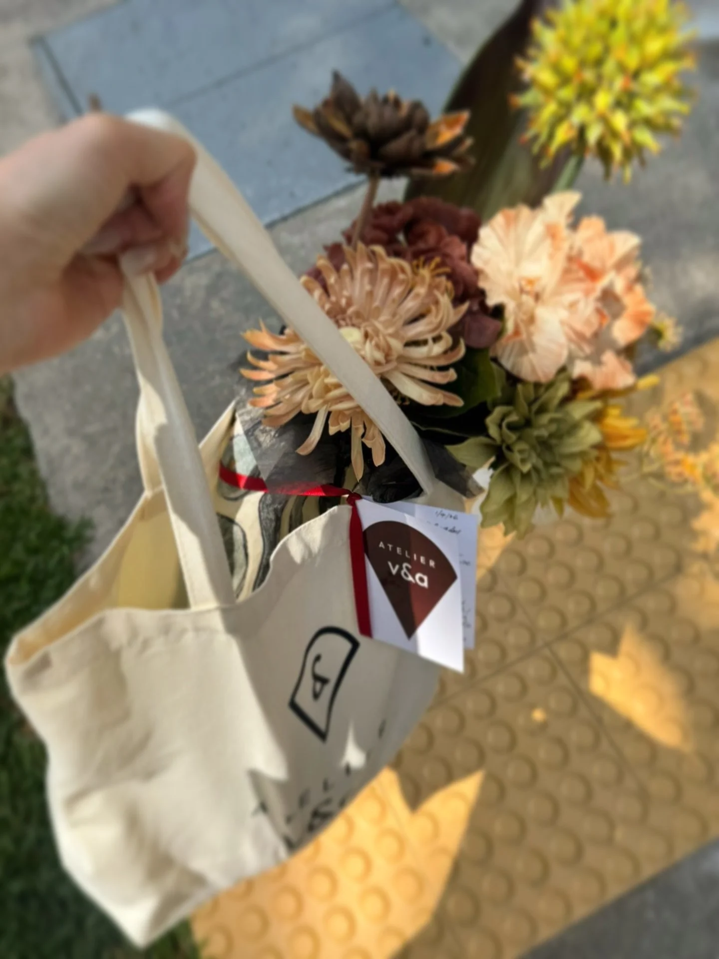 A one of a kind piece, created for a one of a kind friendship.
A friend came to us wanting something meaningful for her friend&rsquo;s 50th. 
Not just flowers, but something that would last. Something that would hold the moment long after the day had