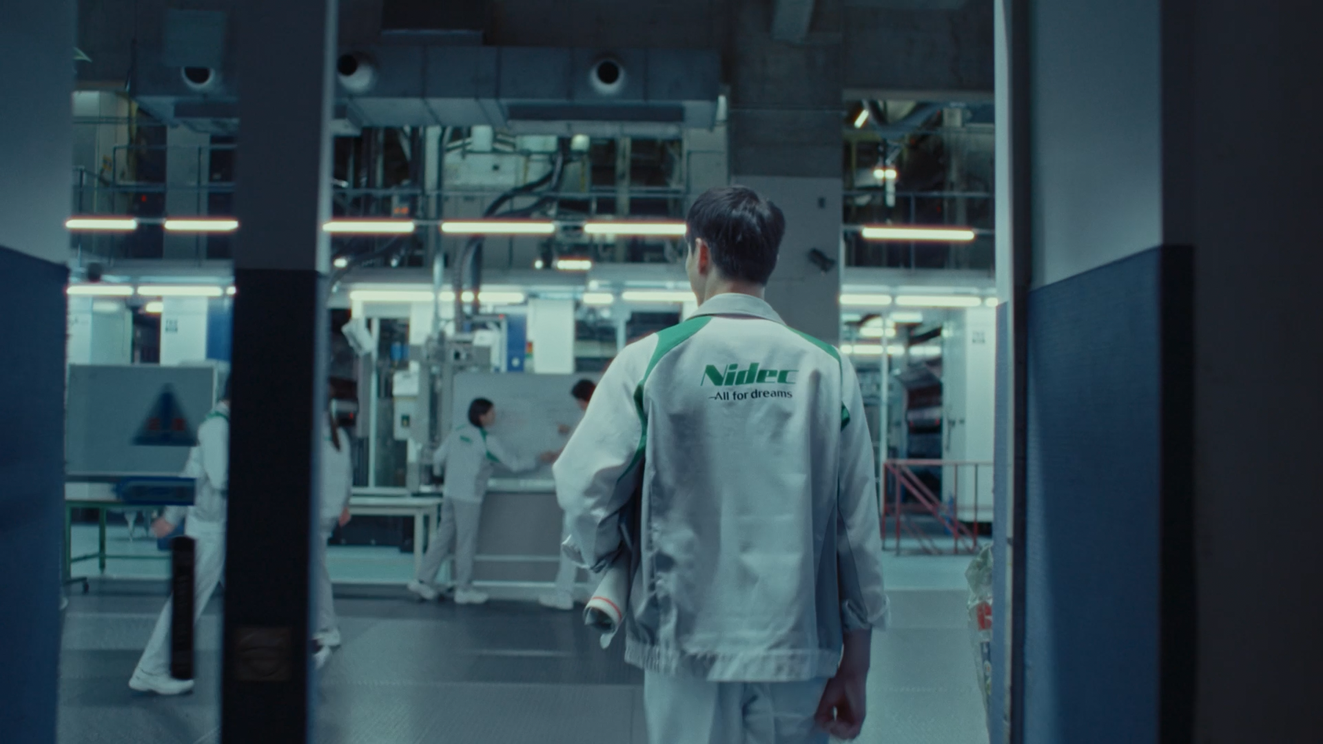 ニデック企業CM「開発者たちの視点篇」60秒-0456.png