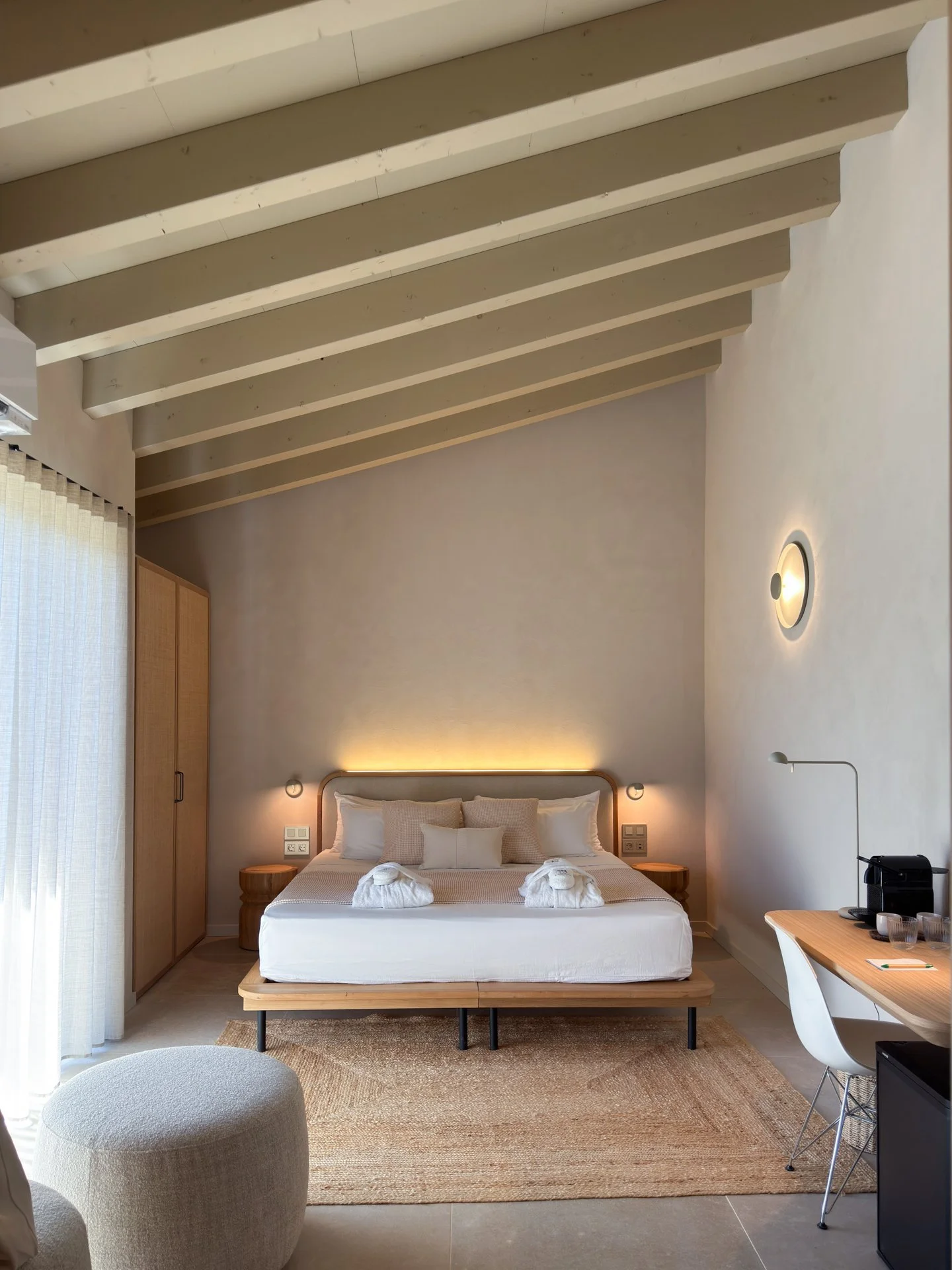 Junior suite bathtub with mountain view, Seven By Bussacs Pyrenees hotel, king size bed