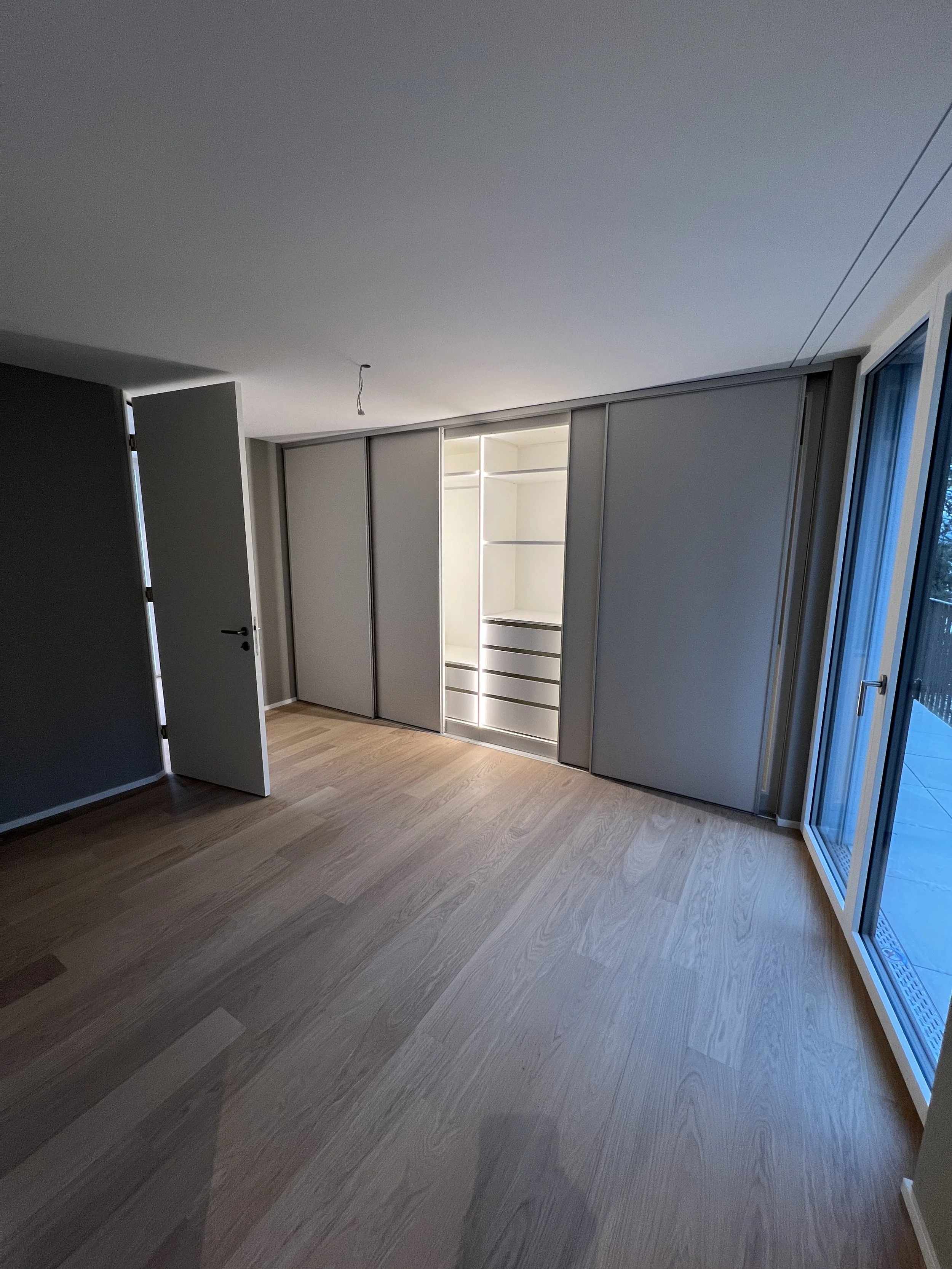 Schlafzimmer mit Einbauschrank