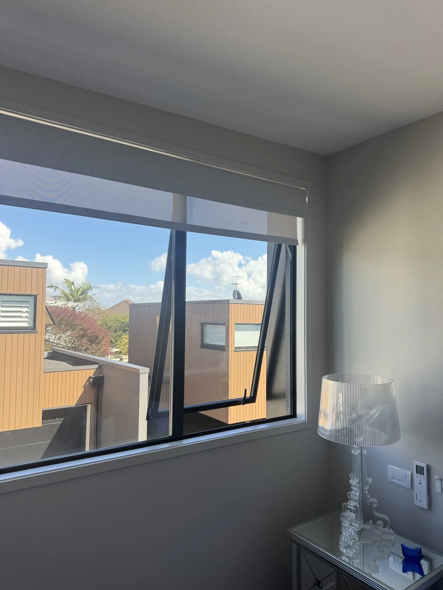 Window Won’t Close Properly? Common Causes and Fixes in Auckland Homes
