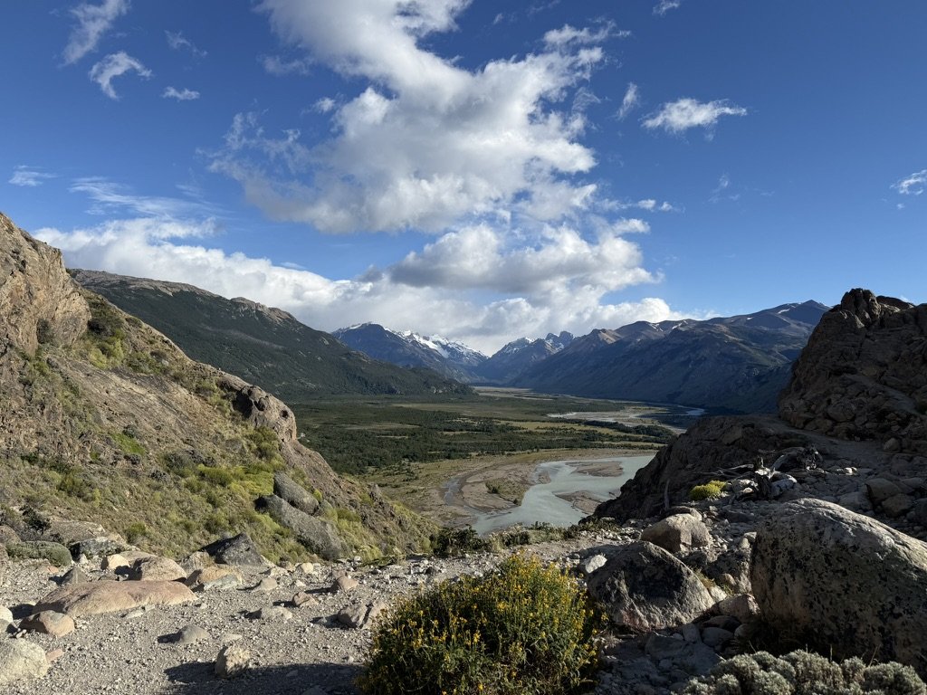 View over the Río de las Vueltas valley and winding river from the Fitz Roy trail near El Chaltén, Patagonia, Argentina.