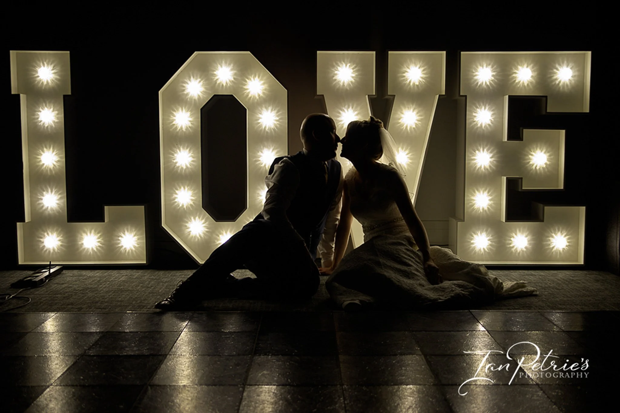 The Essential Checklist: 25 Key Questions to Ask Your Wedding Photographer