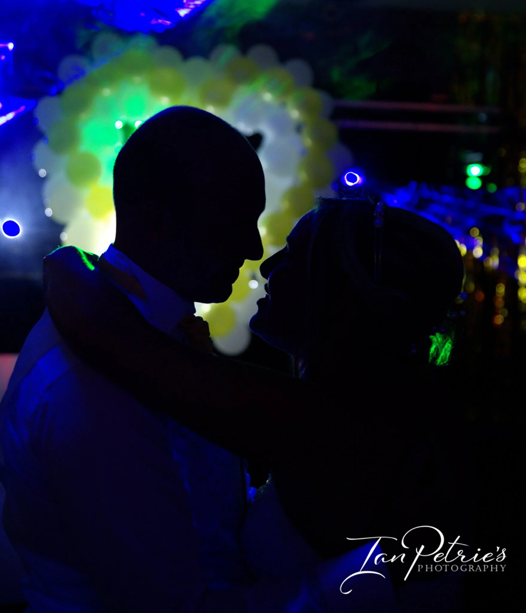Your Online Wedding Photo Gallery: A Guide to Reliving Your Day