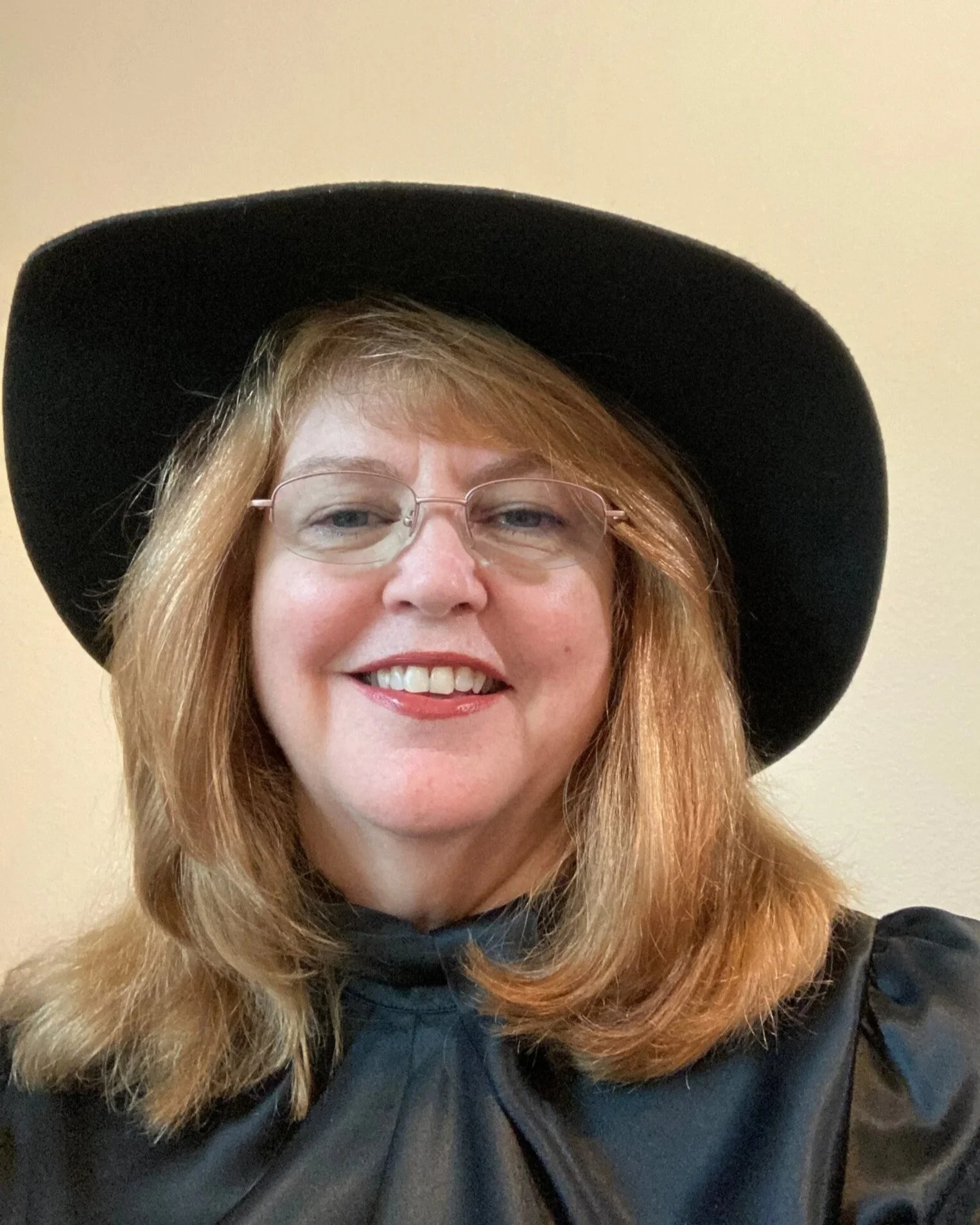 Cindy Morton, narrator of fantasy, science fiction, romance, and non-fiction audiobooks