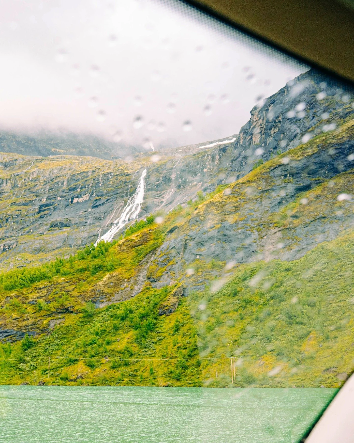 It feels like my travels through Norway and Sweden over the last few years, my time in Portugal, and my participation in the Water Cycle Restoration course are now coming together to form a fulfilling whole. 

@rain.on.earth 
@josephin.ritschel 
@wea