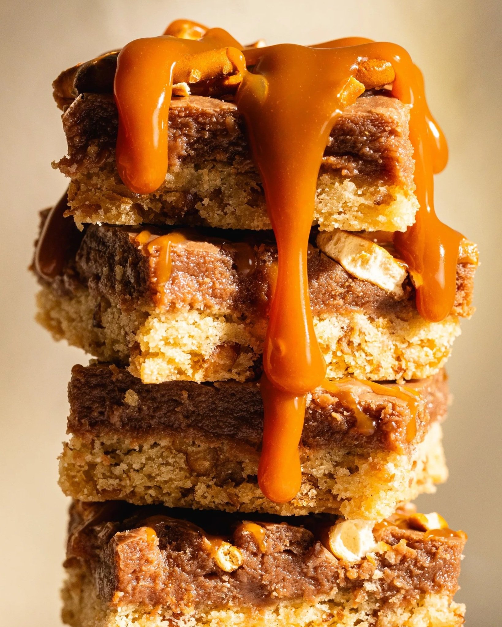ChocolatePeanutButterPretzelBars_58527-1_Hero2_Uncropped.jpg