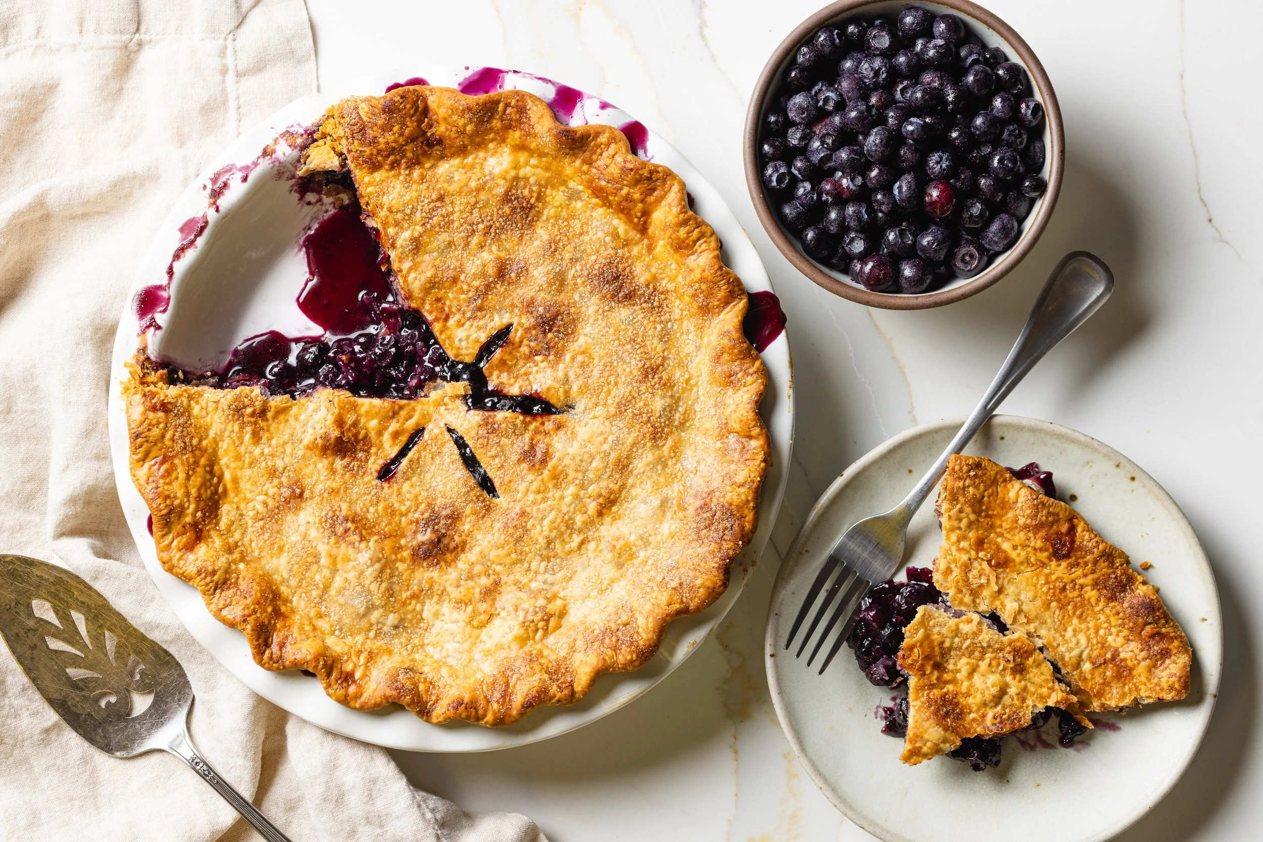 EasiestEverBlueberryPie_62135-1_Hero1_Uncropped.jpg