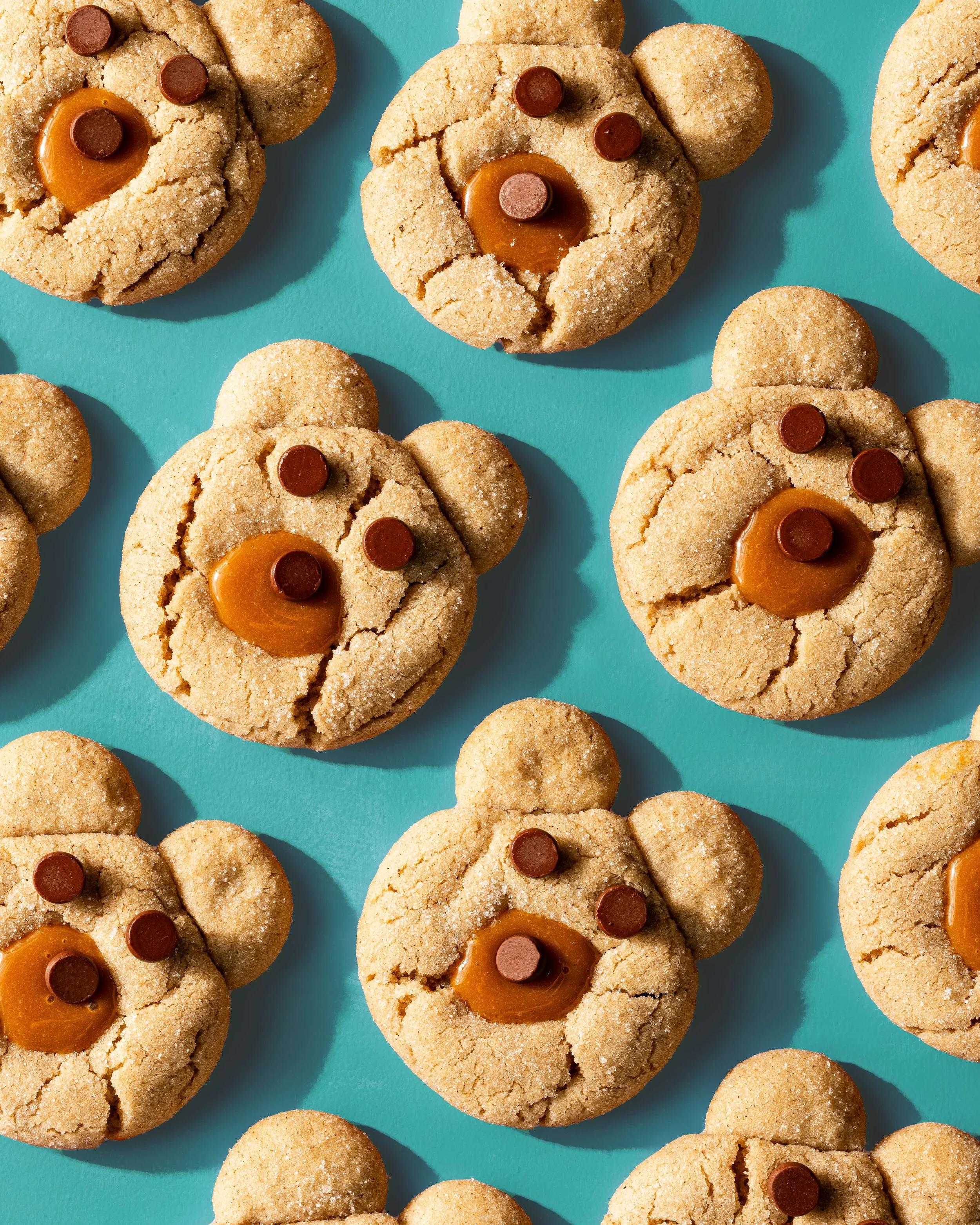 PumpkinSpiceCaramelThumbprintBearCookies_97403-1_Hero2_4x5.jpg