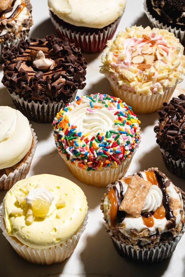 LB1366_LandBCupcakes_PN.jpg