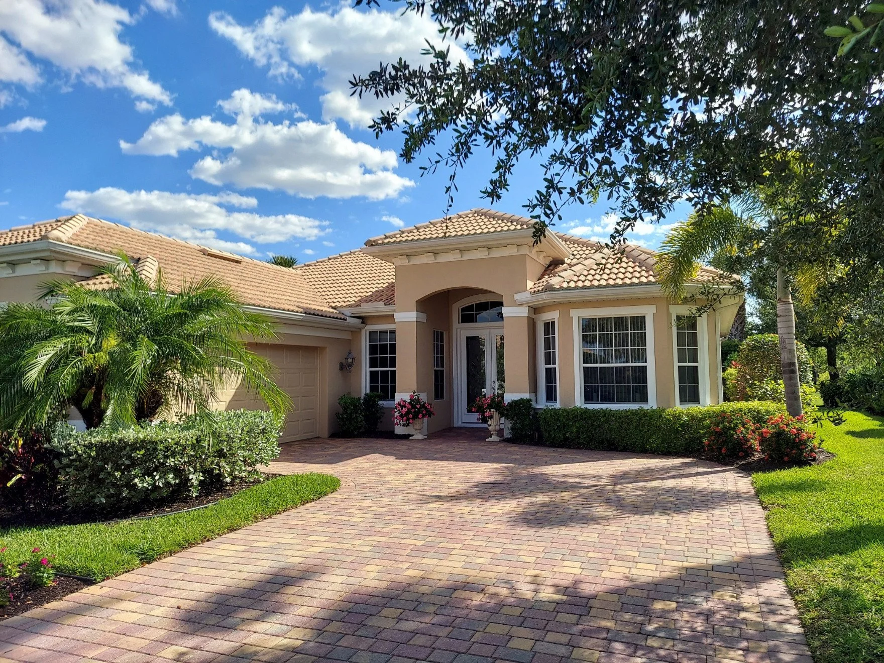 Venetian Golf & River Home (Exterior Painting) 1.jpg