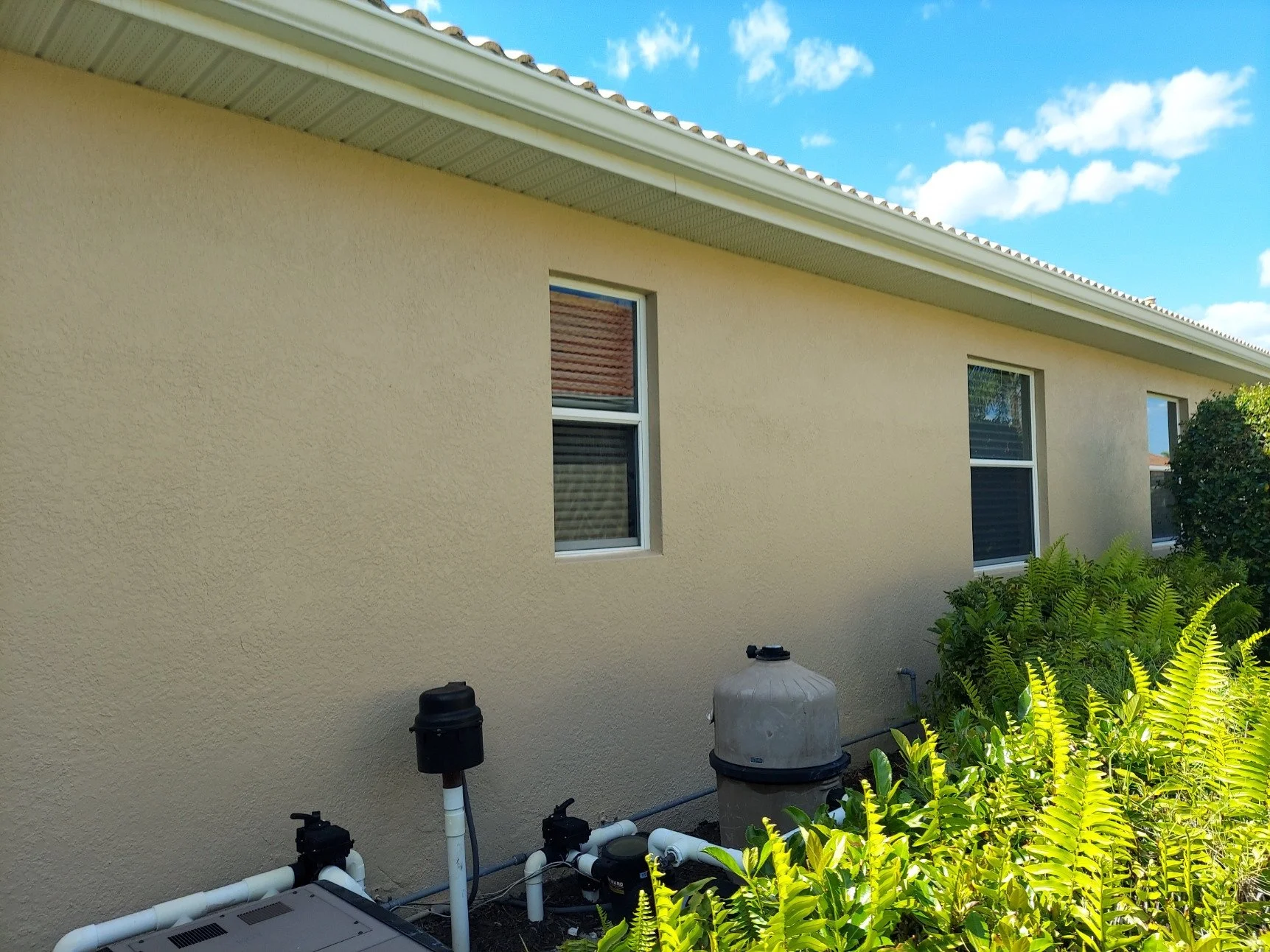 Venetian Golf & River Home (Exterior Painting) 5.jpg