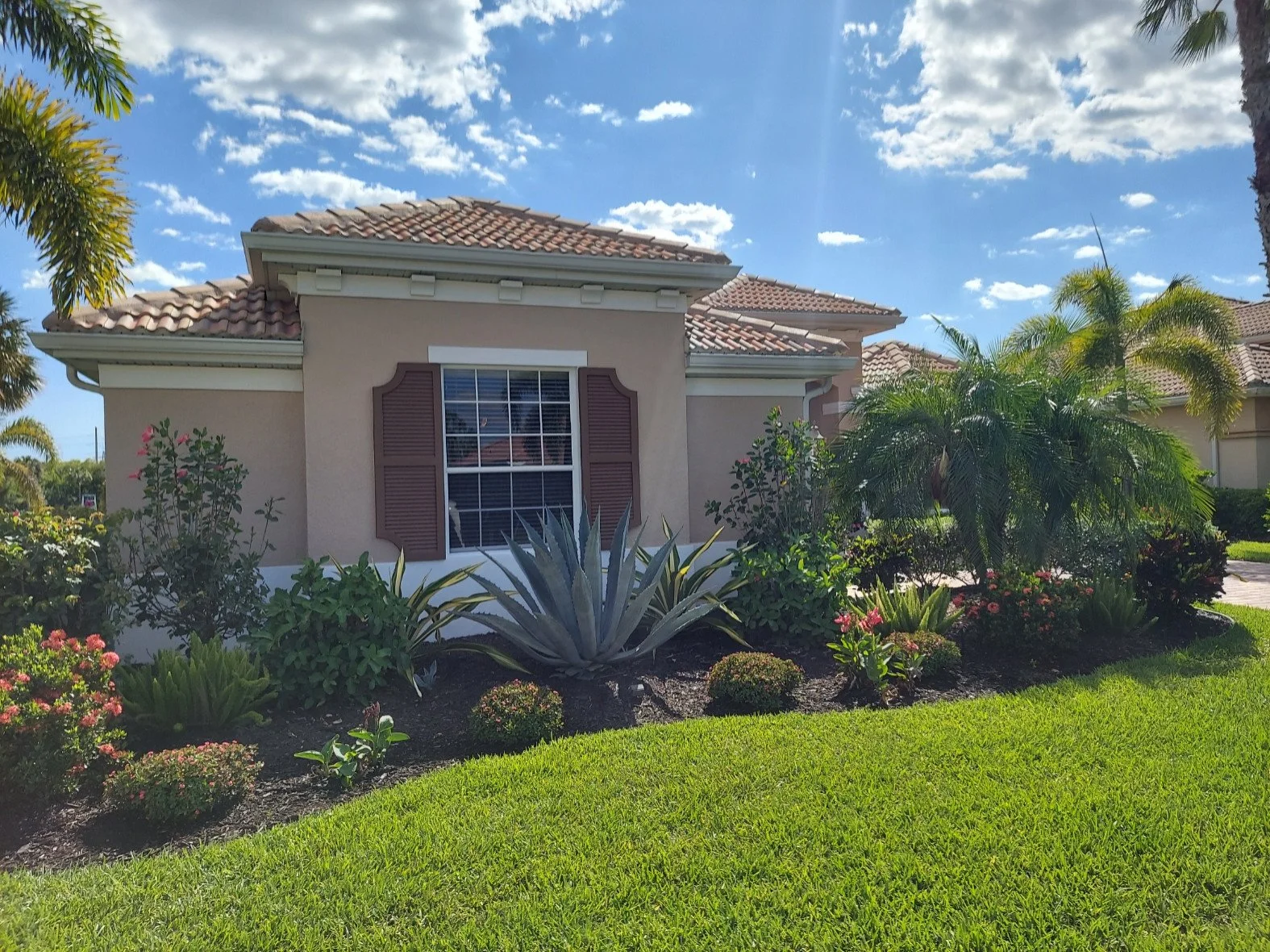 Venetian Golf & River Home (Exterior Painting) 3.jpg